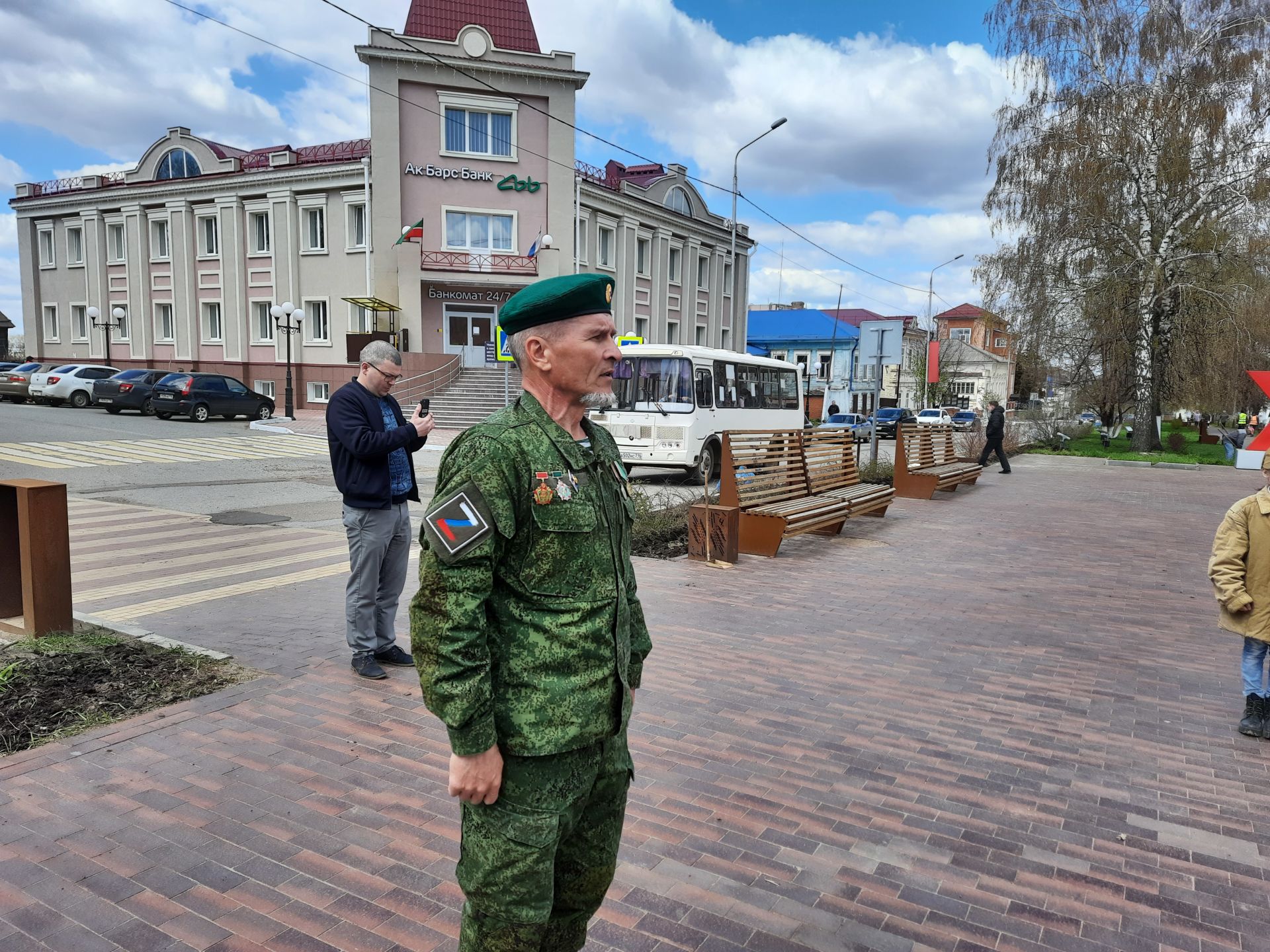 В преддверии Дня Победы в Чистополе провели массовый автопробег (Фоторепортаж)