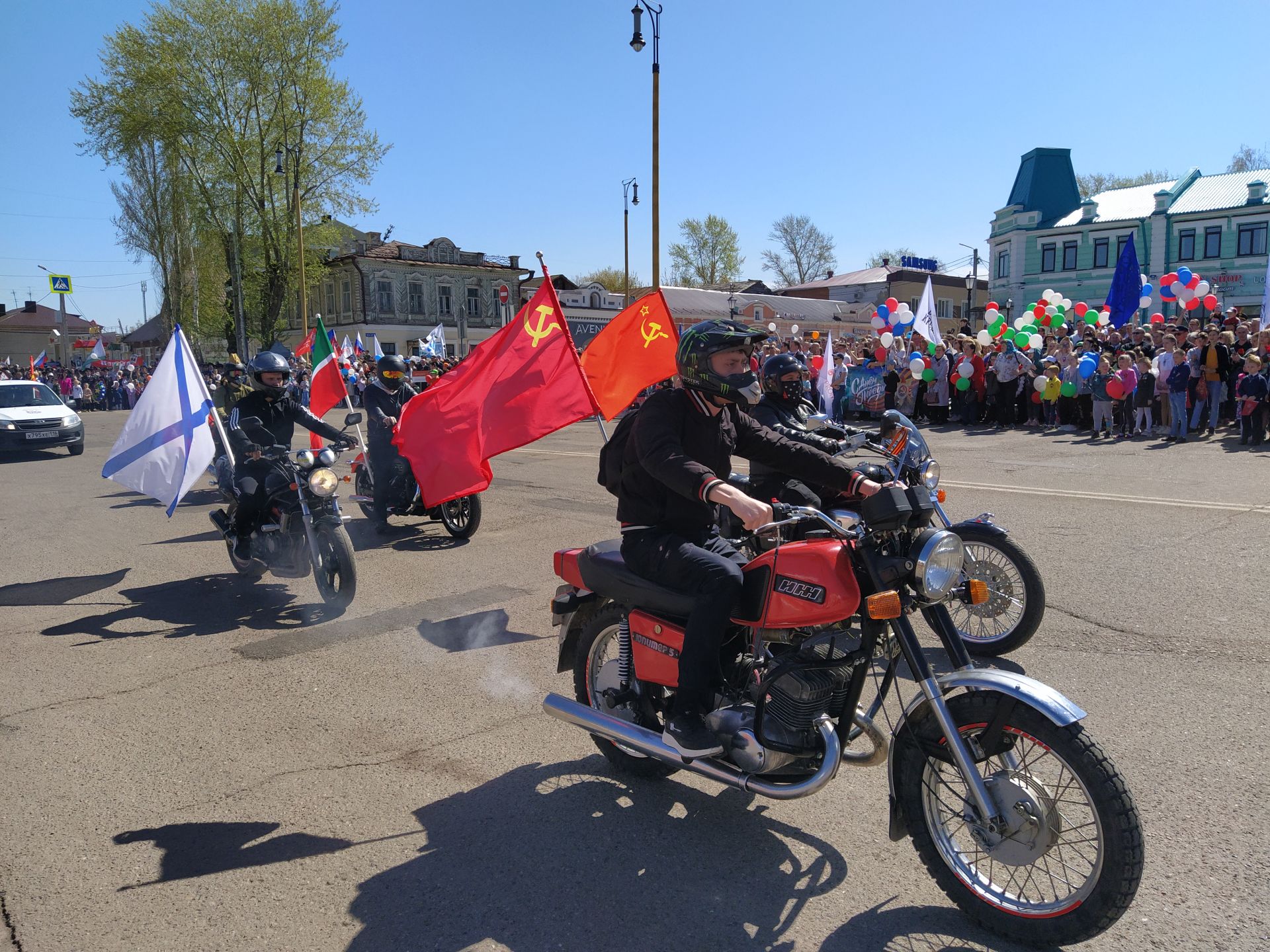 В Чистополе прошел торжественный митинг к Дню Победы (ФОТОРЕПОРТАЖ)