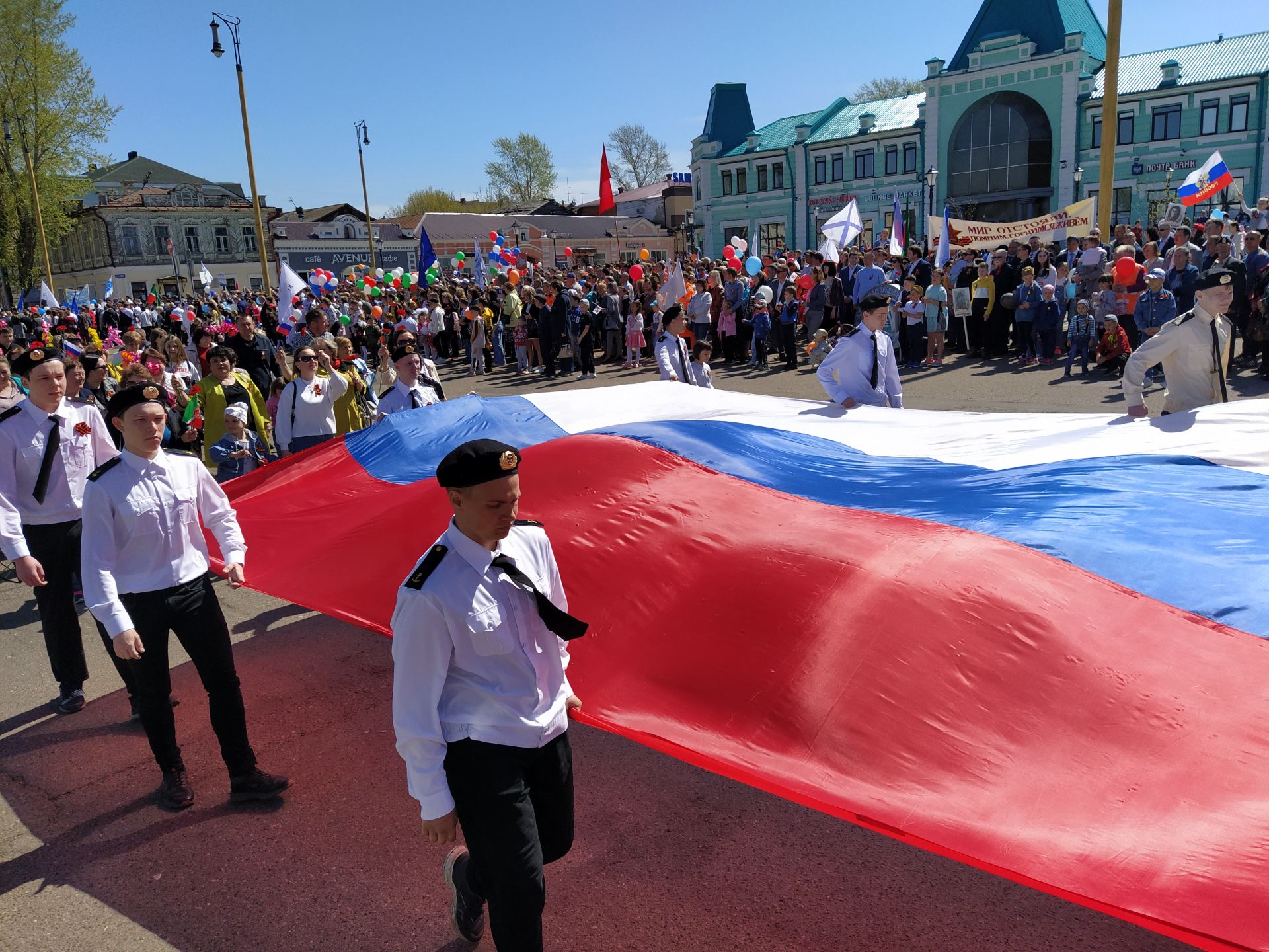 В Чистополе прошел торжественный митинг к Дню Победы (ФОТОРЕПОРТАЖ)