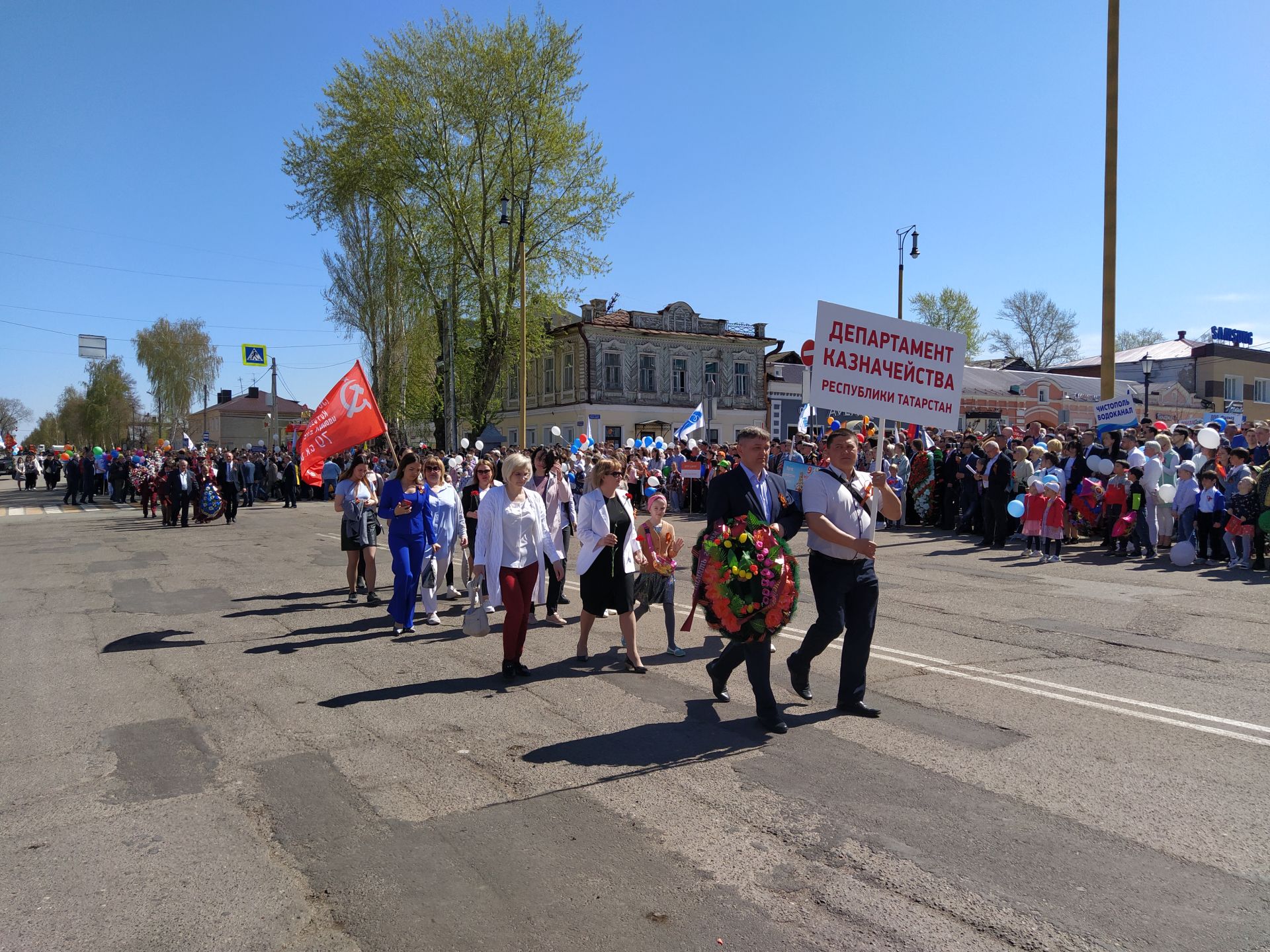 В Чистополе прошел торжественный митинг к Дню Победы (ФОТОРЕПОРТАЖ)