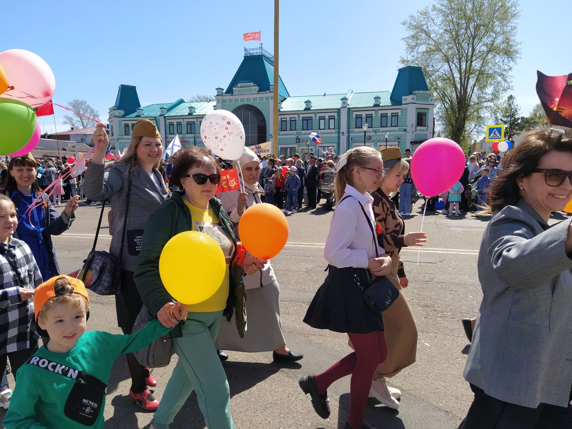 В Чистополе прошел торжественный митинг к Дню Победы (ФОТОРЕПОРТАЖ)