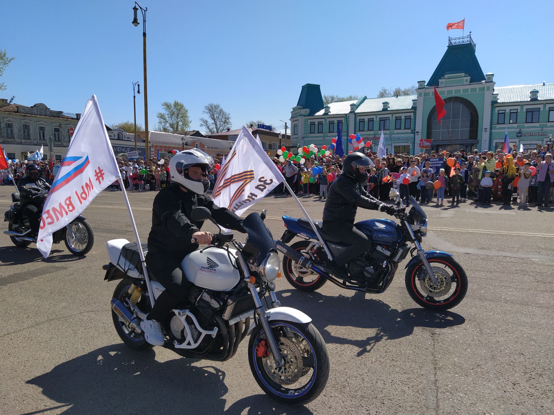 В Чистополе прошел торжественный митинг к Дню Победы (ФОТОРЕПОРТАЖ)