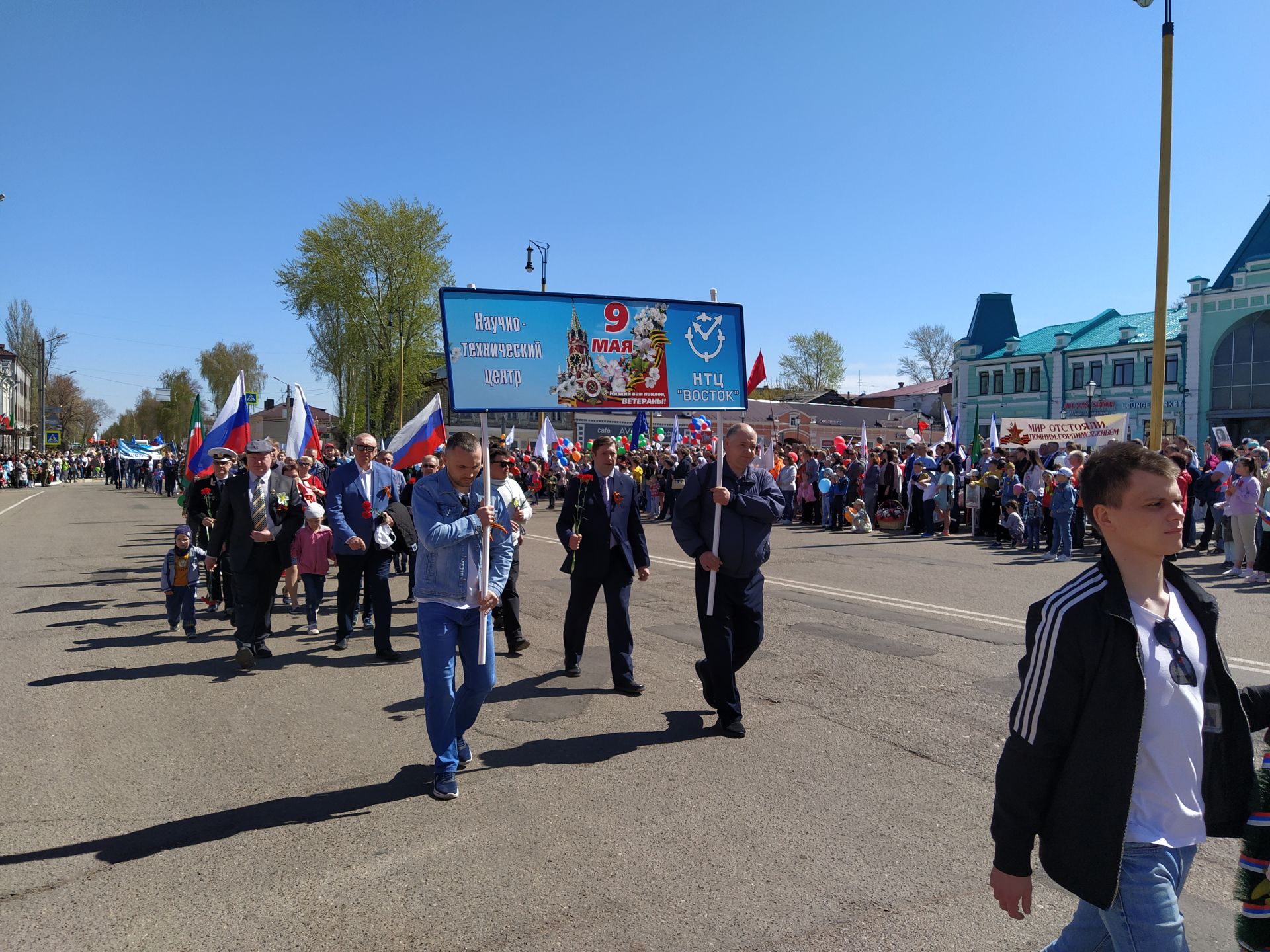 В Чистополе прошел торжественный митинг к Дню Победы (ФОТОРЕПОРТАЖ)