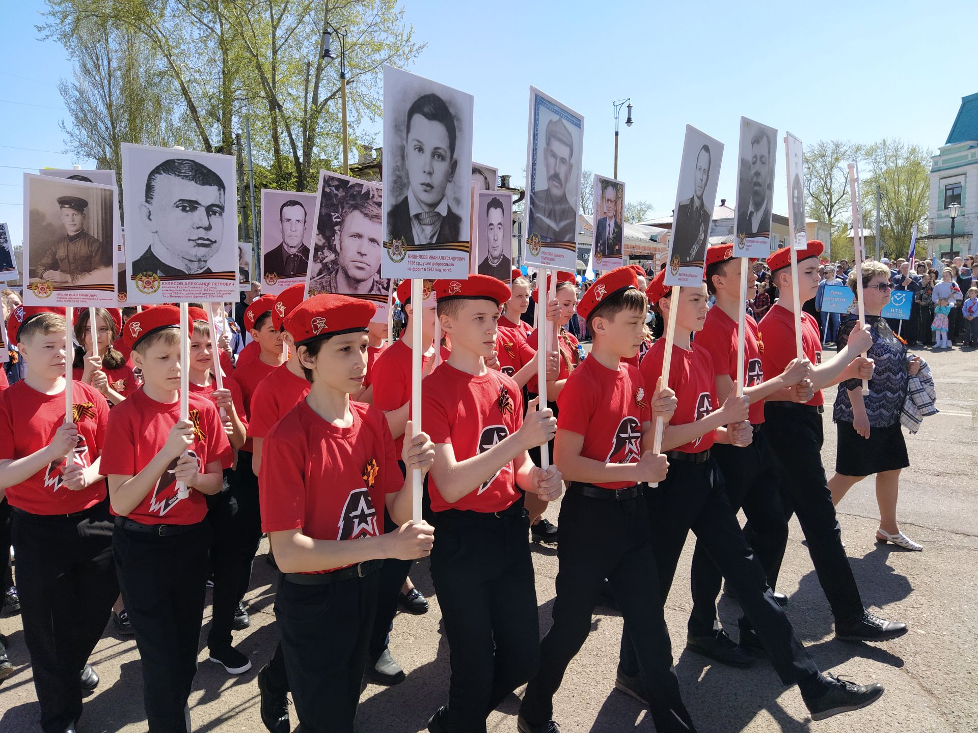 В Чистополе прошел торжественный митинг к Дню Победы (ФОТОРЕПОРТАЖ)