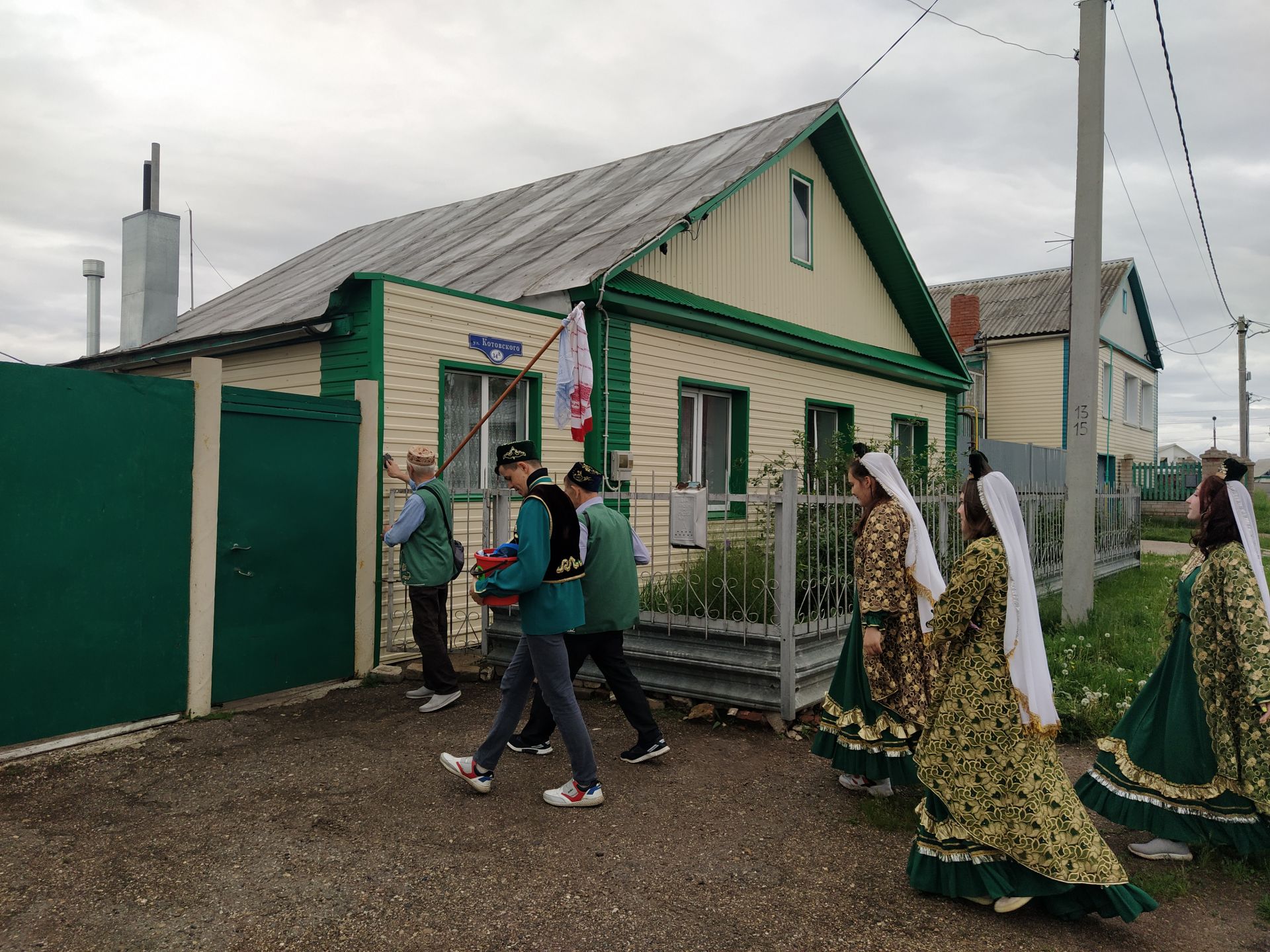 В Чистополе прошел обряд сбора полотенец (ФОТОРЕПОРТАЖ)