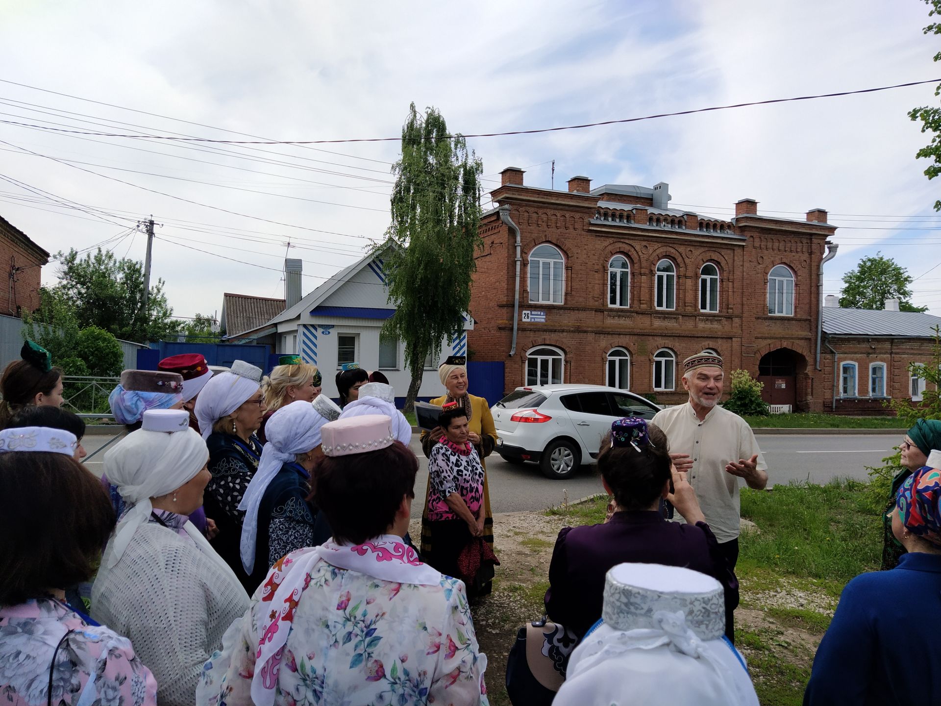 В Чистополе проходит выездное заседание общественной организации татарских женщин «Ак калфак»