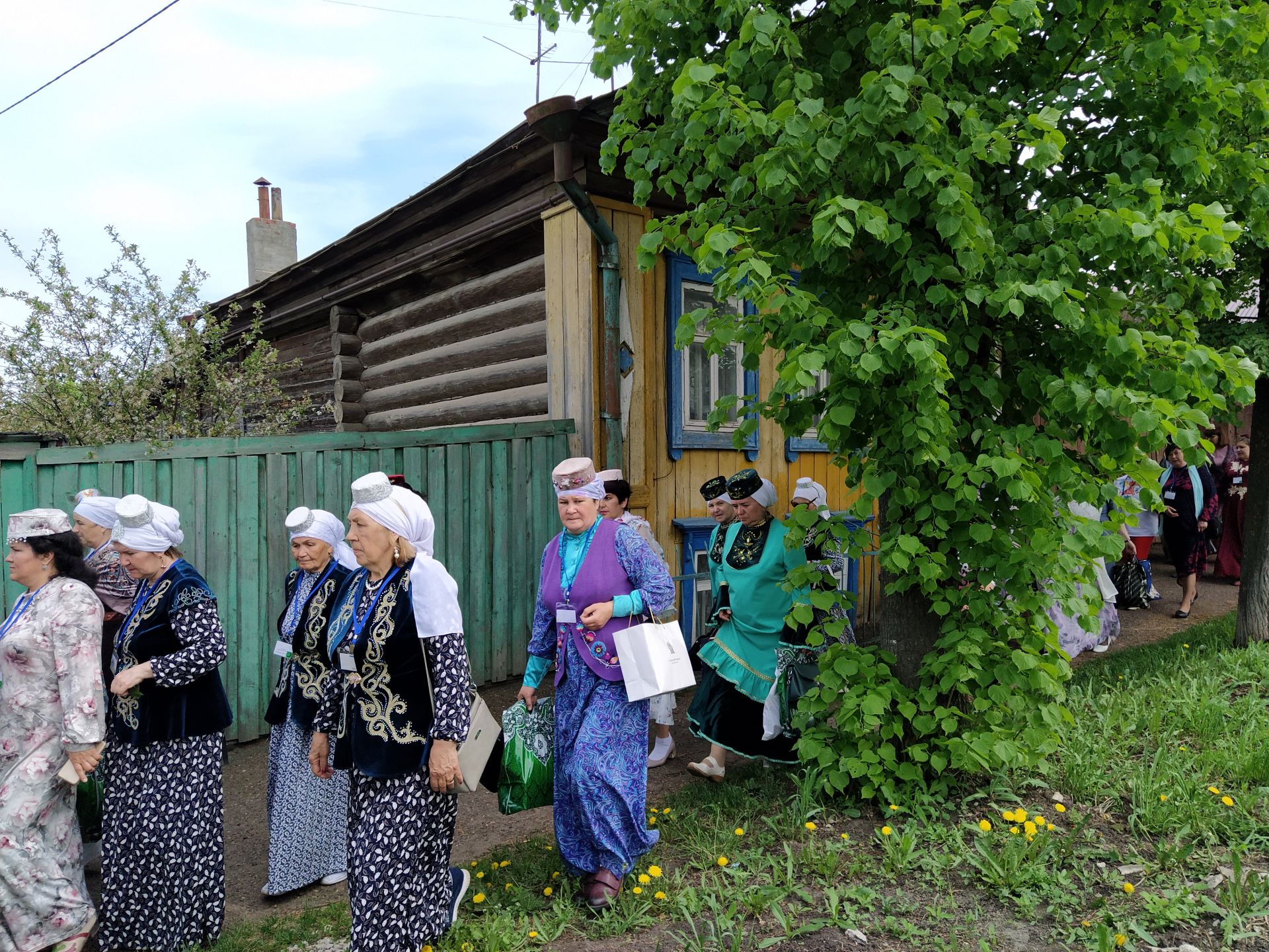 В Чистополе проходит выездное заседание общественной организации татарских женщин «Ак калфак»