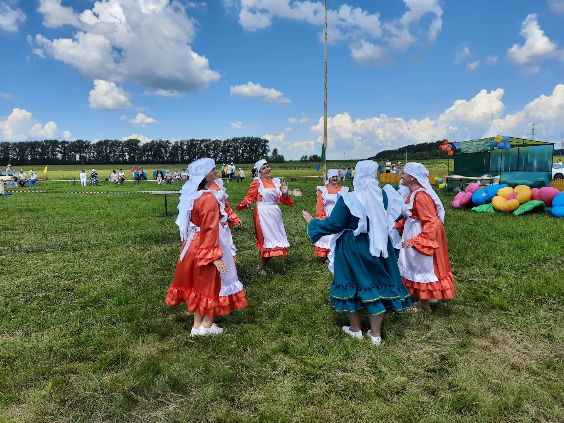 В деревне Татарский Сарсаз состоялся праздник возле озера (Фоторепортаж)