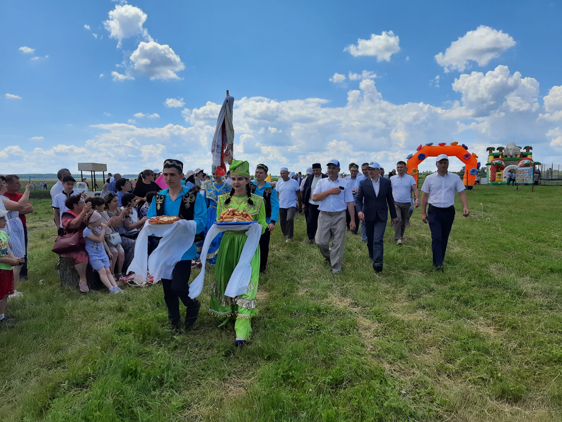 В деревне Татарский Сарсаз состоялся праздник возле озера (Фоторепортаж)