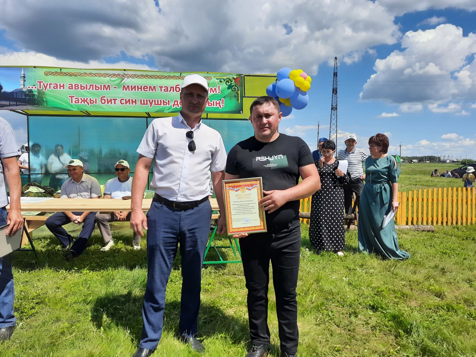 В деревне Татарский Сарсаз состоялся праздник возле озера (Фоторепортаж)