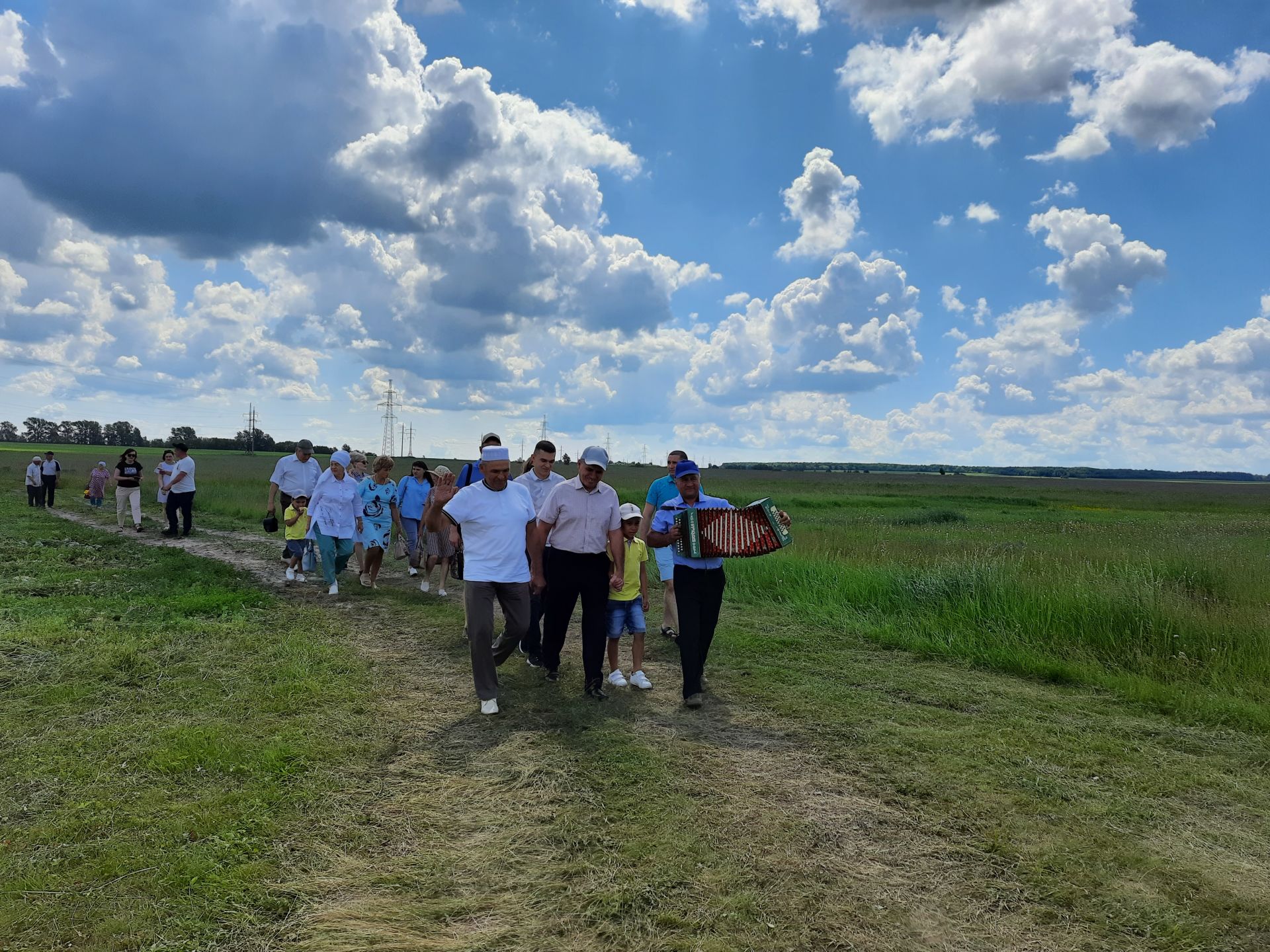 В деревне Татарский Сарсаз состоялся праздник возле озера (Фоторепортаж)