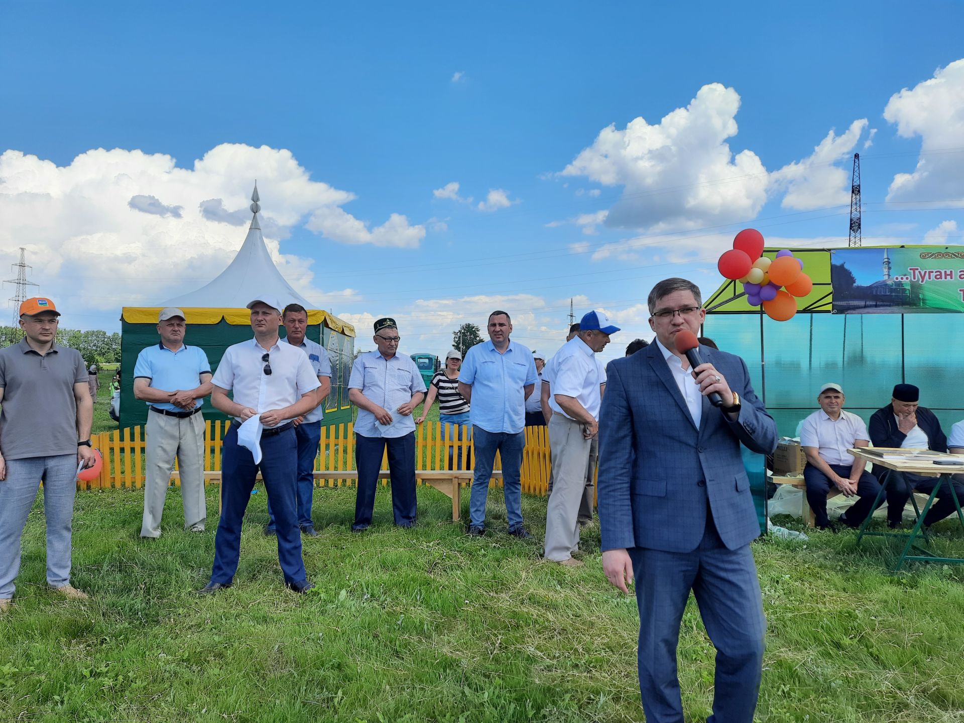 В деревне Татарский Сарсаз состоялся праздник возле озера (Фоторепортаж)