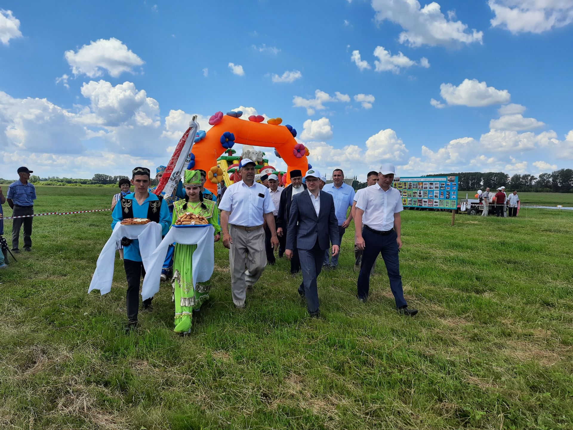 В деревне Татарский Сарсаз состоялся праздник возле озера (Фоторепортаж)