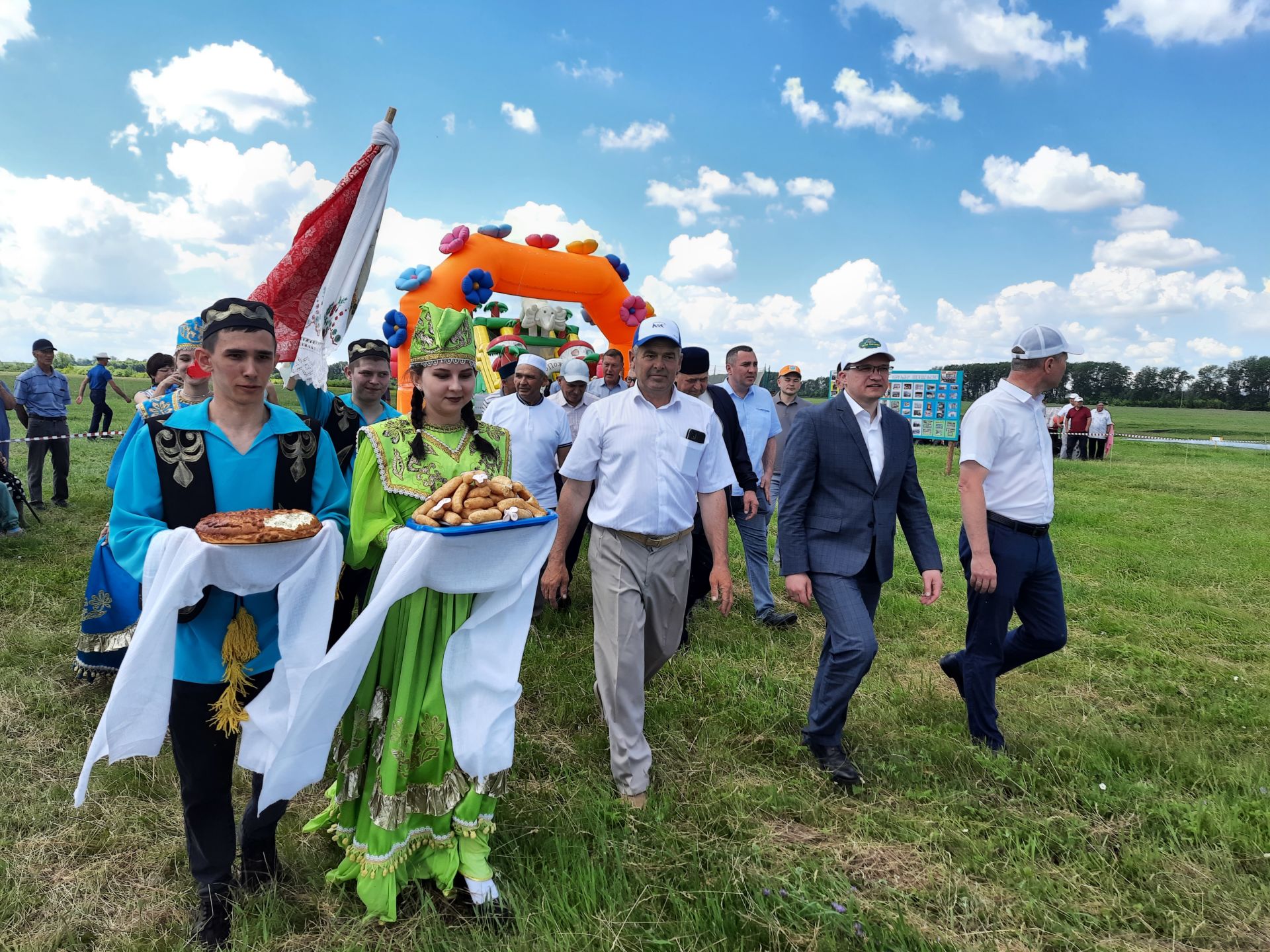 В деревне Татарский Сарсаз состоялся праздник возле озера (Фоторепортаж)