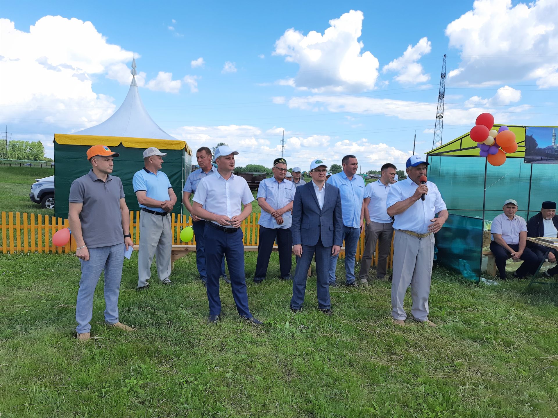 В деревне Татарский Сарсаз состоялся праздник возле озера (Фоторепортаж)