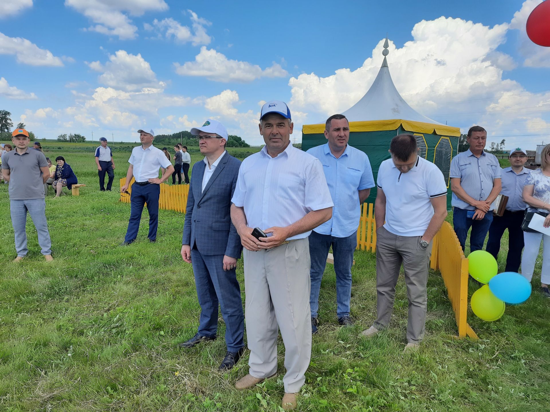 В деревне Татарский Сарсаз состоялся праздник возле озера (Фоторепортаж)