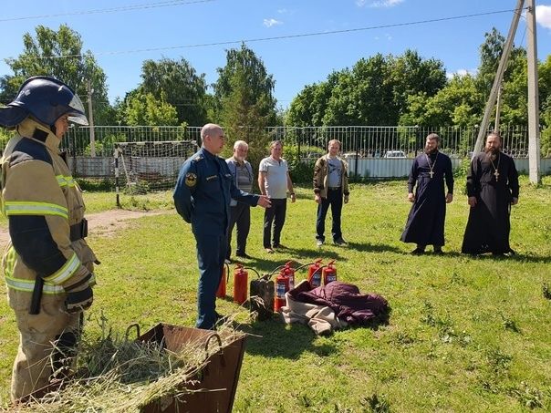 В Чистополе для воспитанников воскресной школы и военно-патриотического клуба "Патриот" состоялся открытый урок