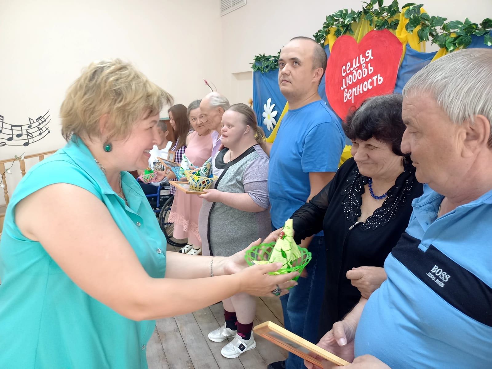 В Чистопольском доме-интернате «Юлдаш» отметили День семьи, любви и верности