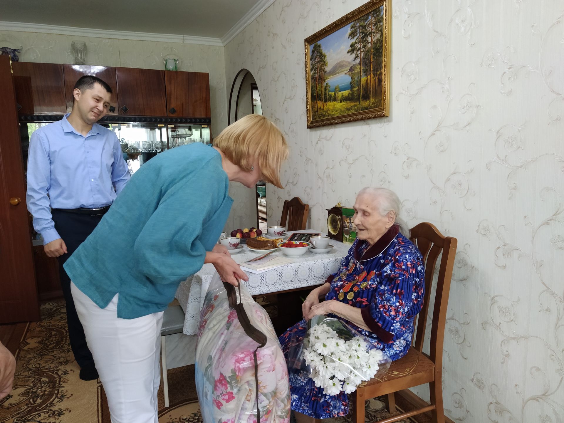 В Чистополе труженица тыла отметила свое 100-летие