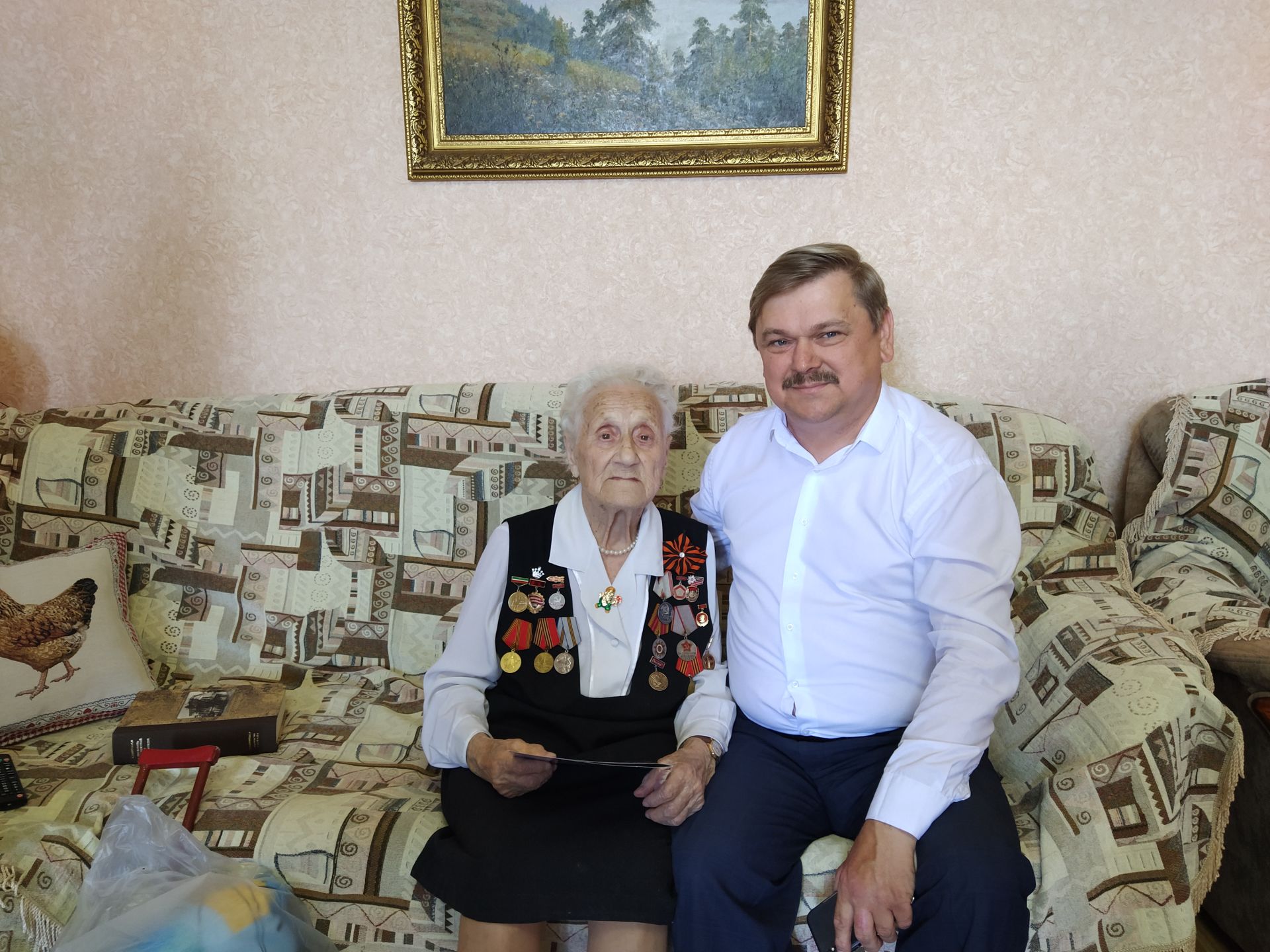 В Чистополе труженица тыла Вера Корнева отметила 95-летний юбилей