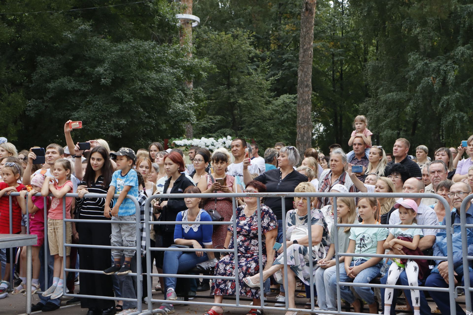 В День города в Чистополе выступили местные артисты, звезды татарской и российской эстрад (Фоторепортаж)