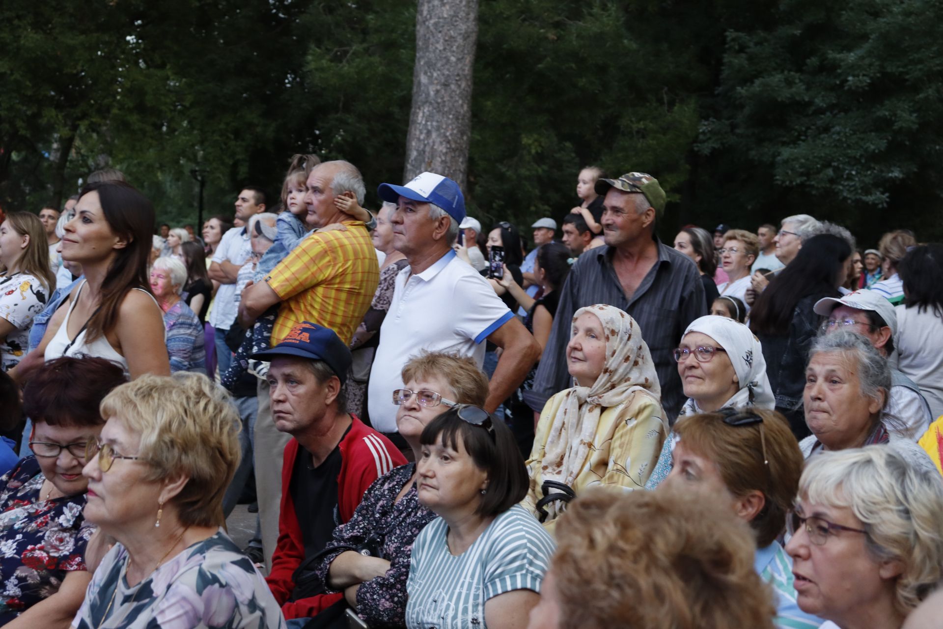 В День города в Чистополе выступили местные артисты, звезды татарской и российской эстрад (Фоторепортаж)