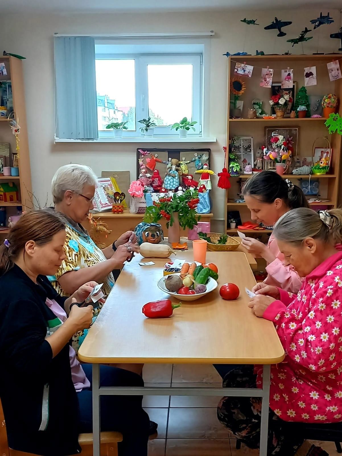 В чистопольском доме-интернате прошел мастер-класс «Веселая семейка»