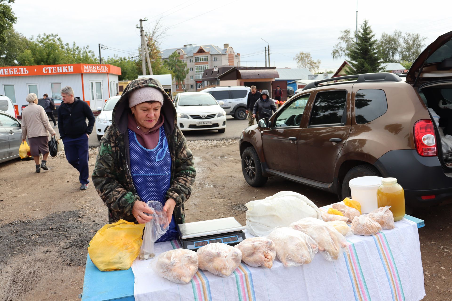 В Чистополе прошла первая в этом сезоне сельскохозяйственная ярмарка