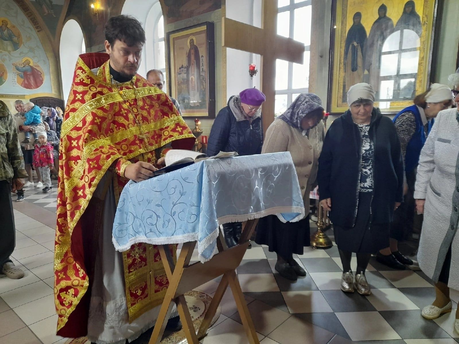 В Чистопольском благочинии прошла Божественная Литургия