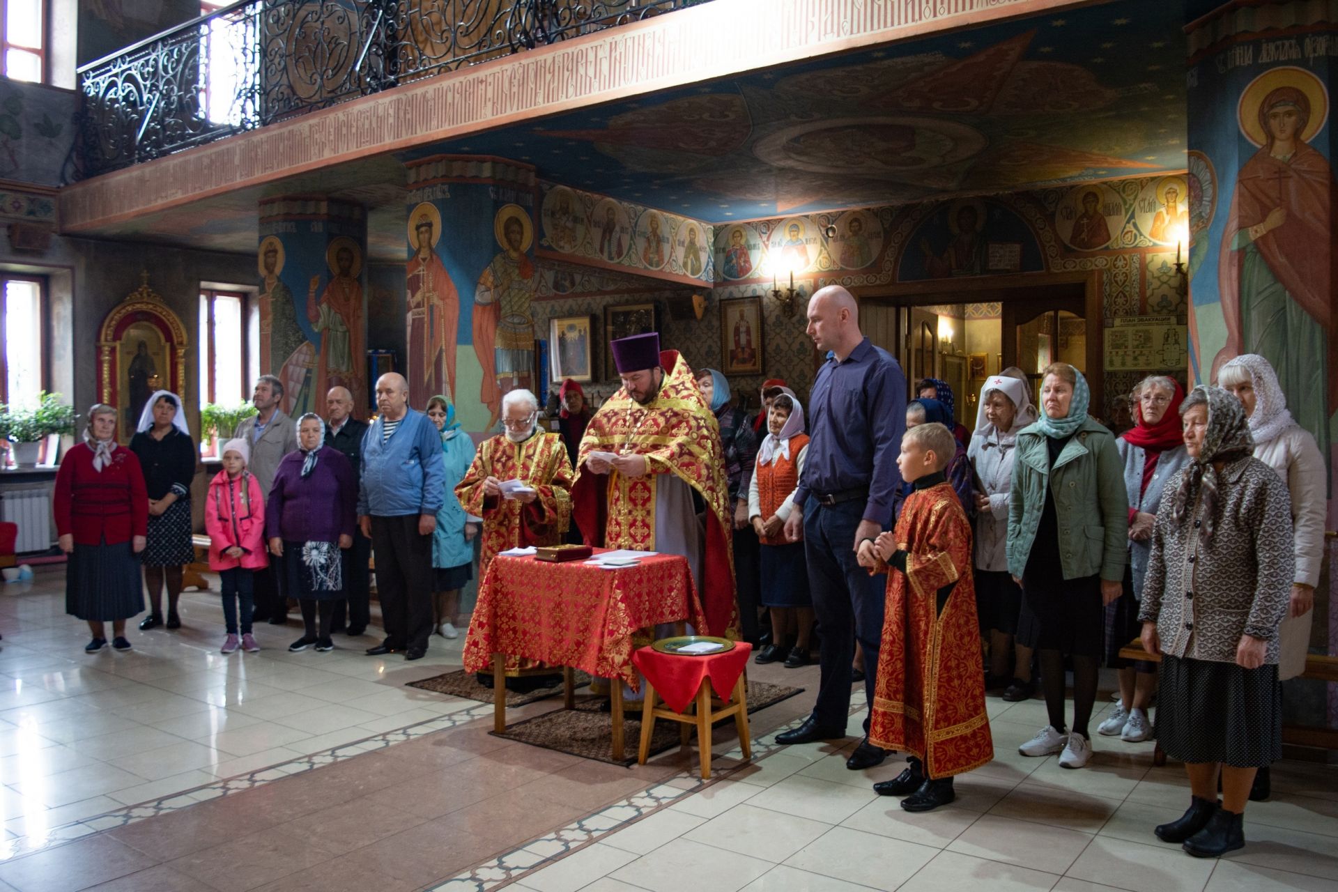 В чистопольских храмах прошли молебны о страждущих недугом винопития и наркомании