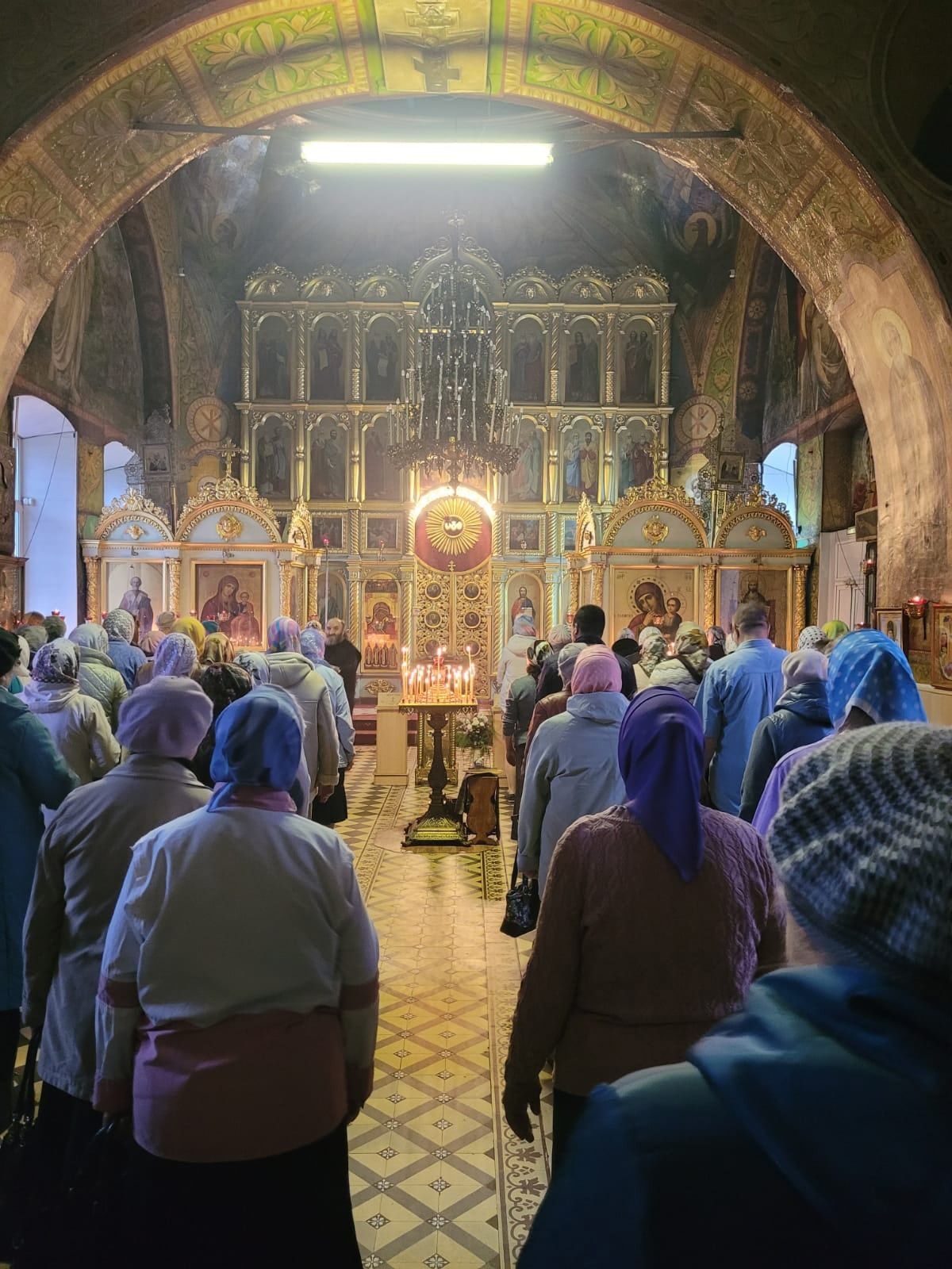 В праздник Воздвижения Креста Господня в чистопольском храме прошло праздничное богослужение