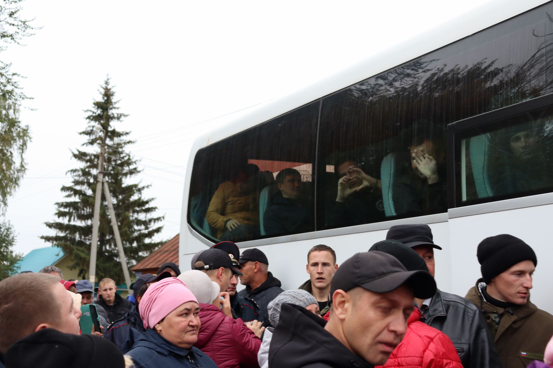 «Кто, если не мы!»: в Чистополе состоялась первая отправка мобилизованных граждан