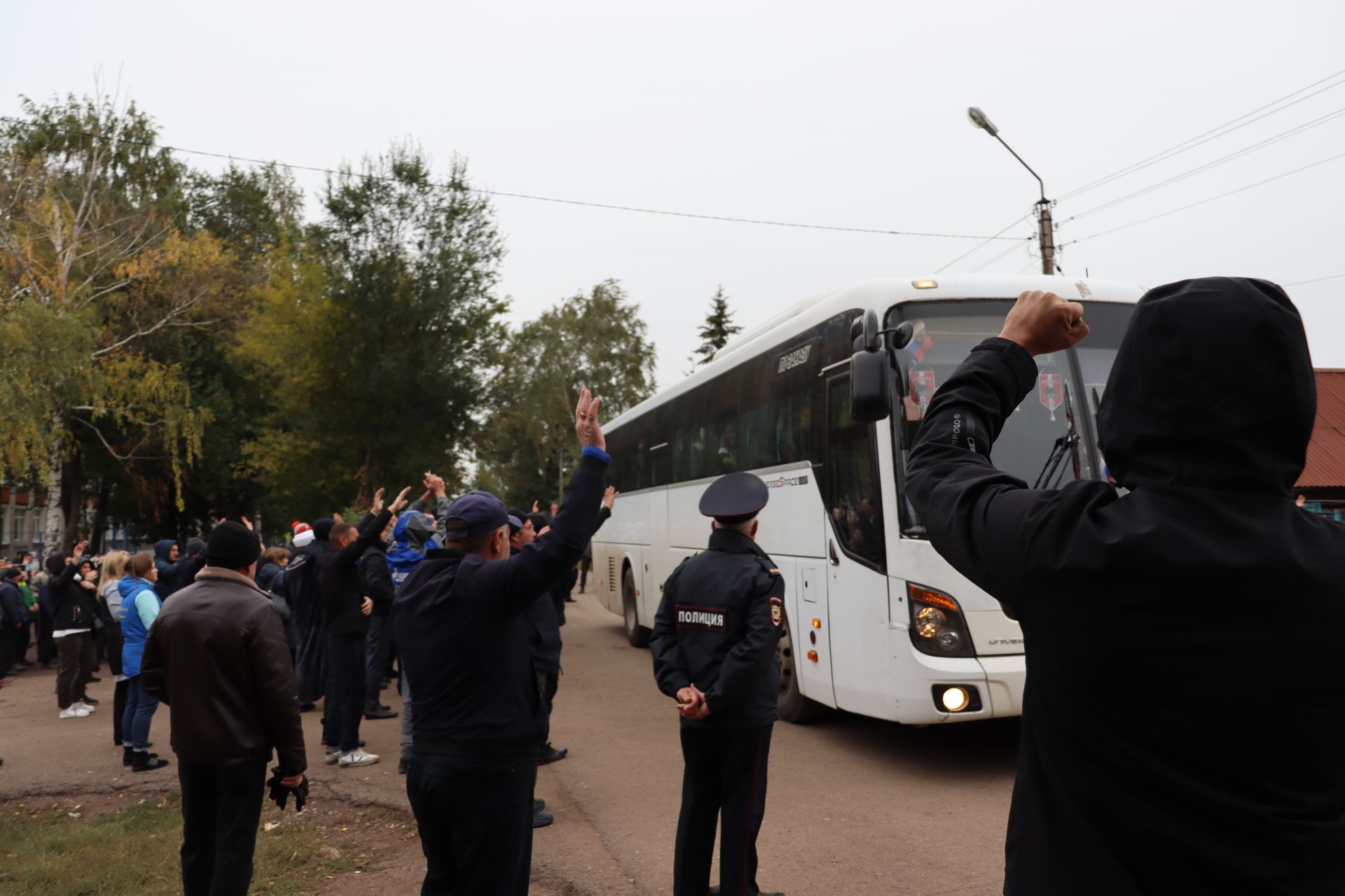 «Кто, если не мы!»: в Чистополе состоялась первая отправка мобилизованных граждан