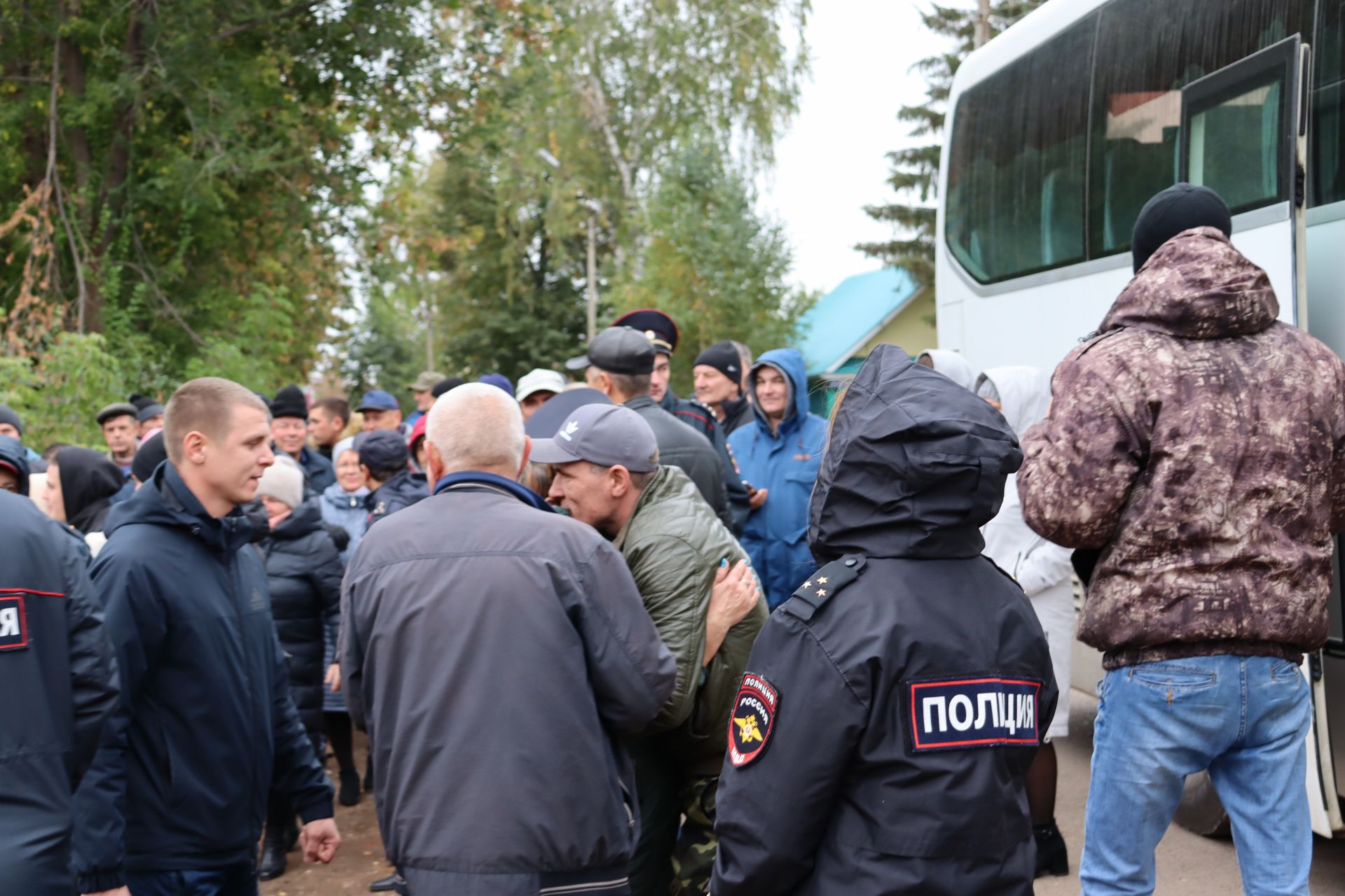 «Кто, если не мы!»: в Чистополе состоялась первая отправка мобилизованных граждан