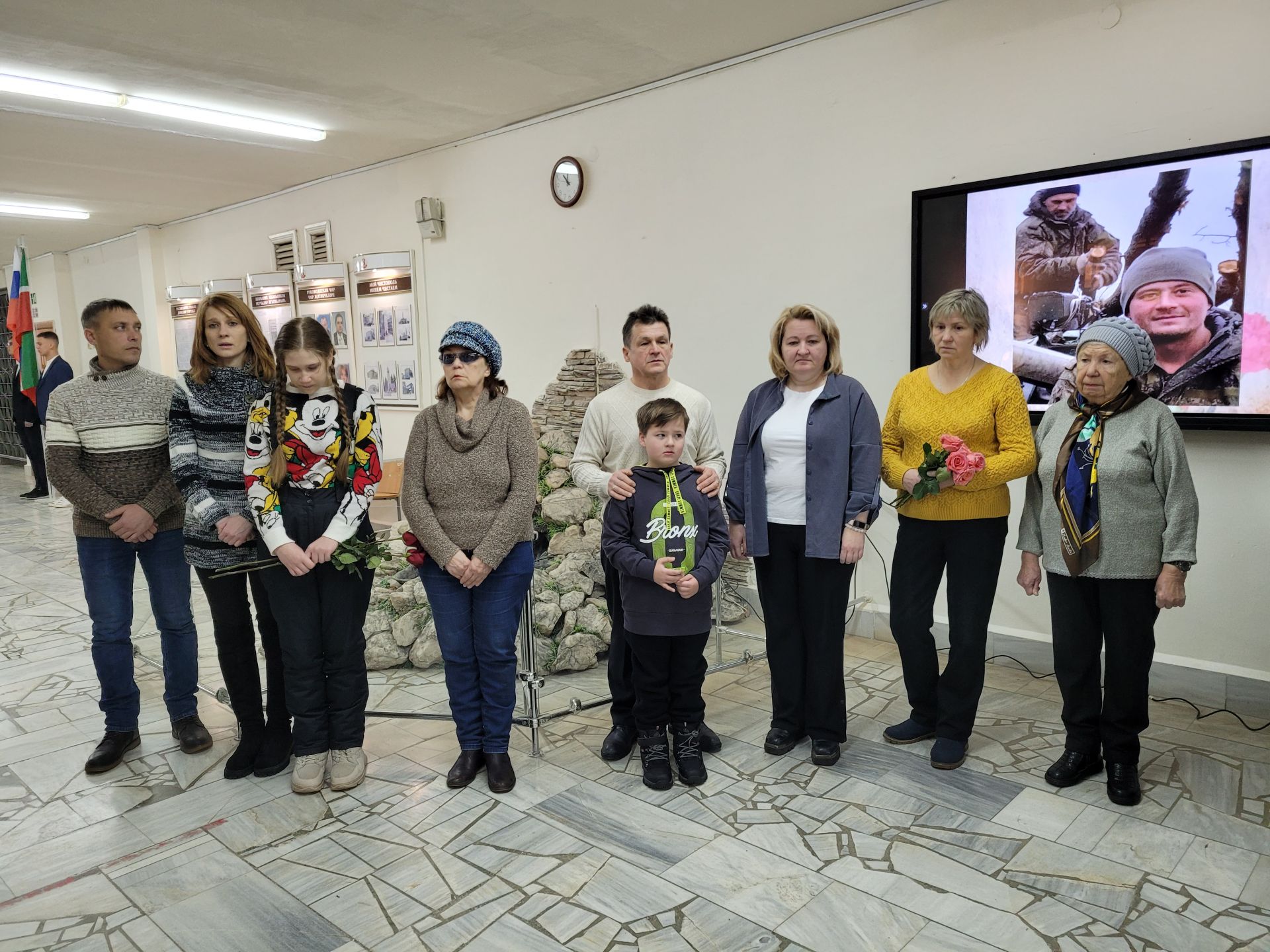 В Чистополе открыли мемориальную доску бойцу, погибшему в зоне СВО