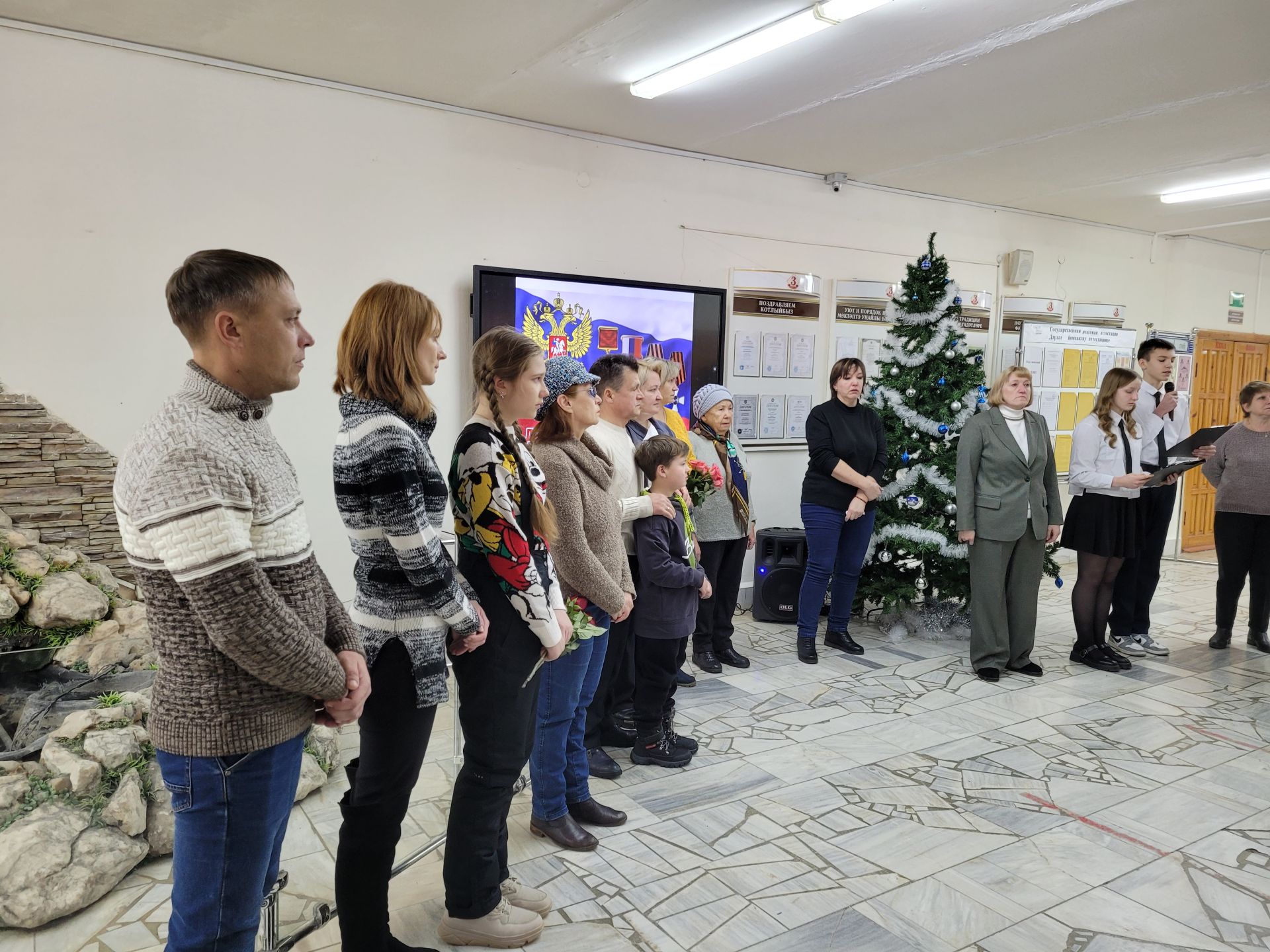 В Чистополе открыли мемориальную доску бойцу, погибшему в зоне СВО