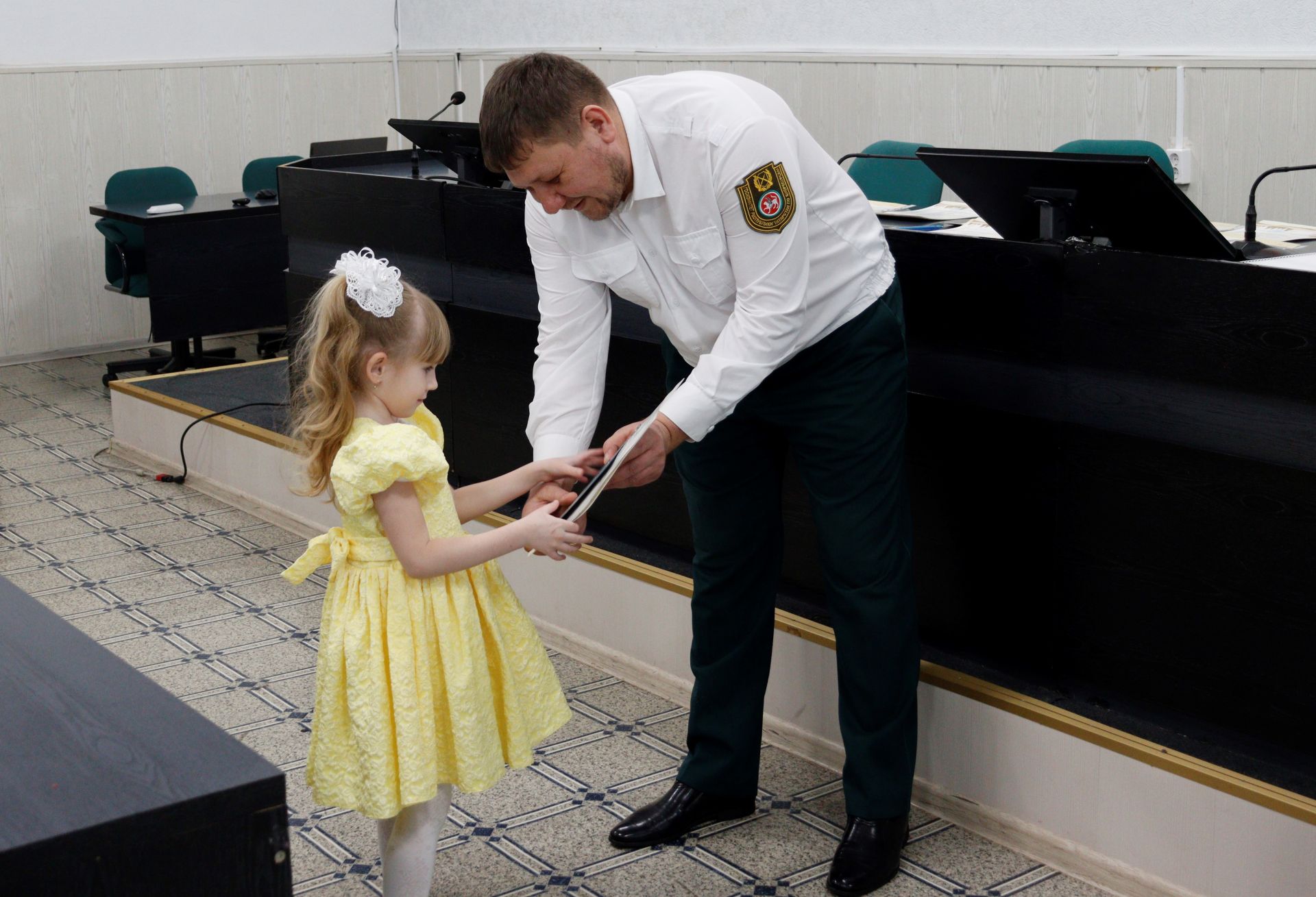 В Чистополе прошло награждение участников республиканского конкурса детских поделок «Я и Красная книга»