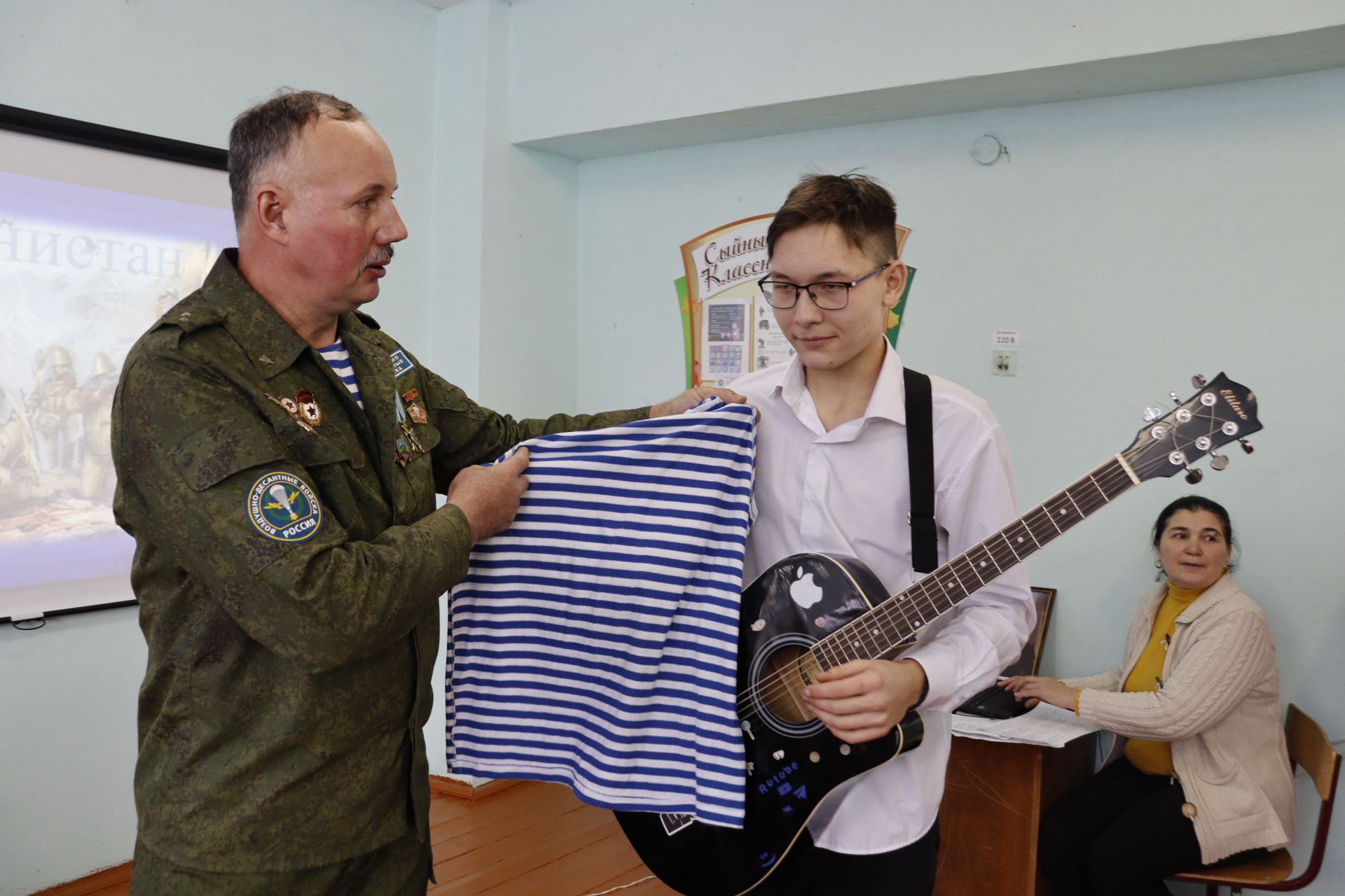 В селе Татарская Багана увековечили память воинов-афганцев (Фоторепортаж)