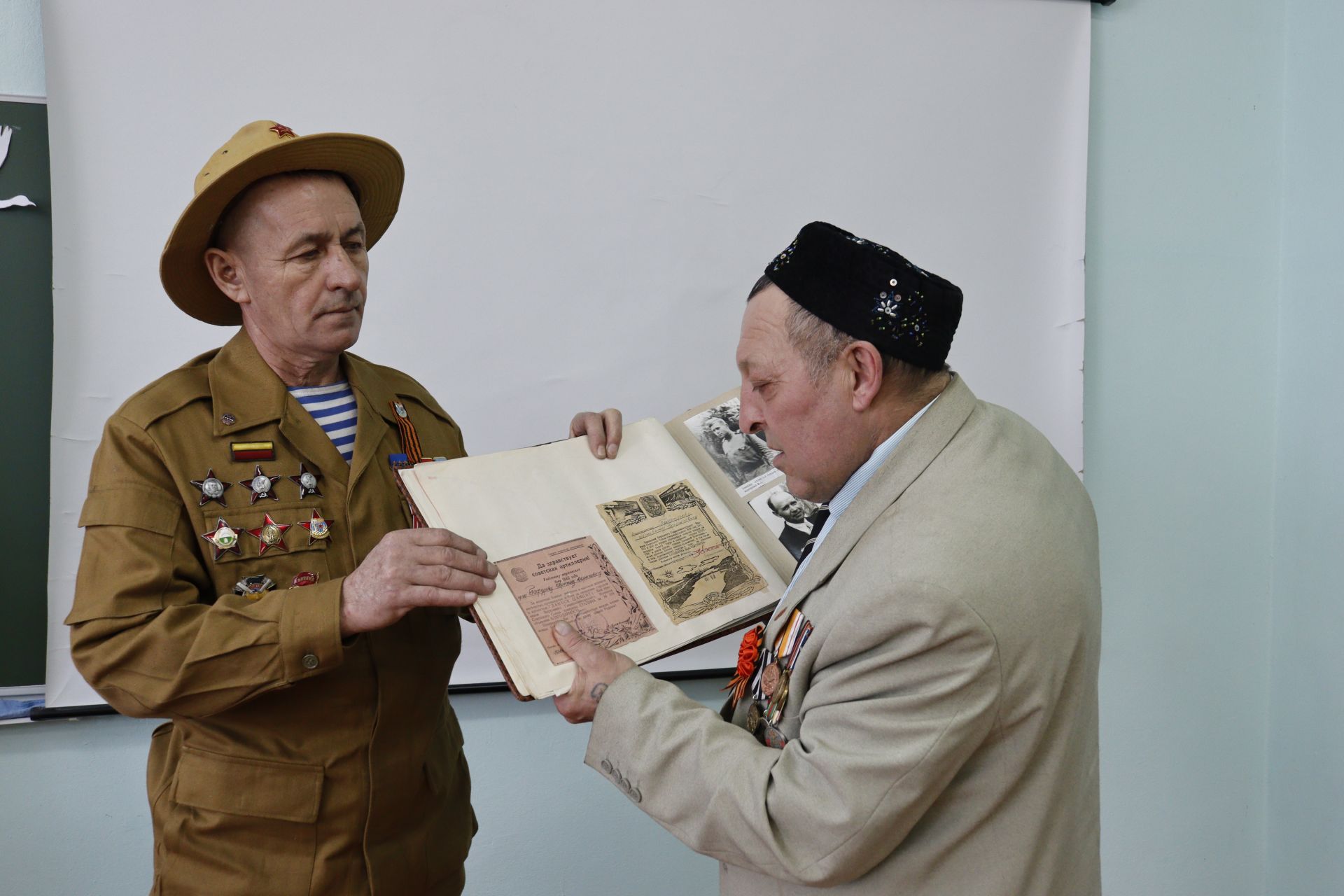 В селе Татарская Багана увековечили память воинов-афганцев (Фоторепортаж)