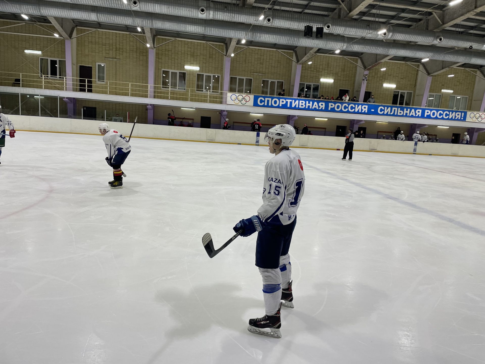 «В хоккей играют настоящие мужчины!»: чистопольские спортсмены стали первыми