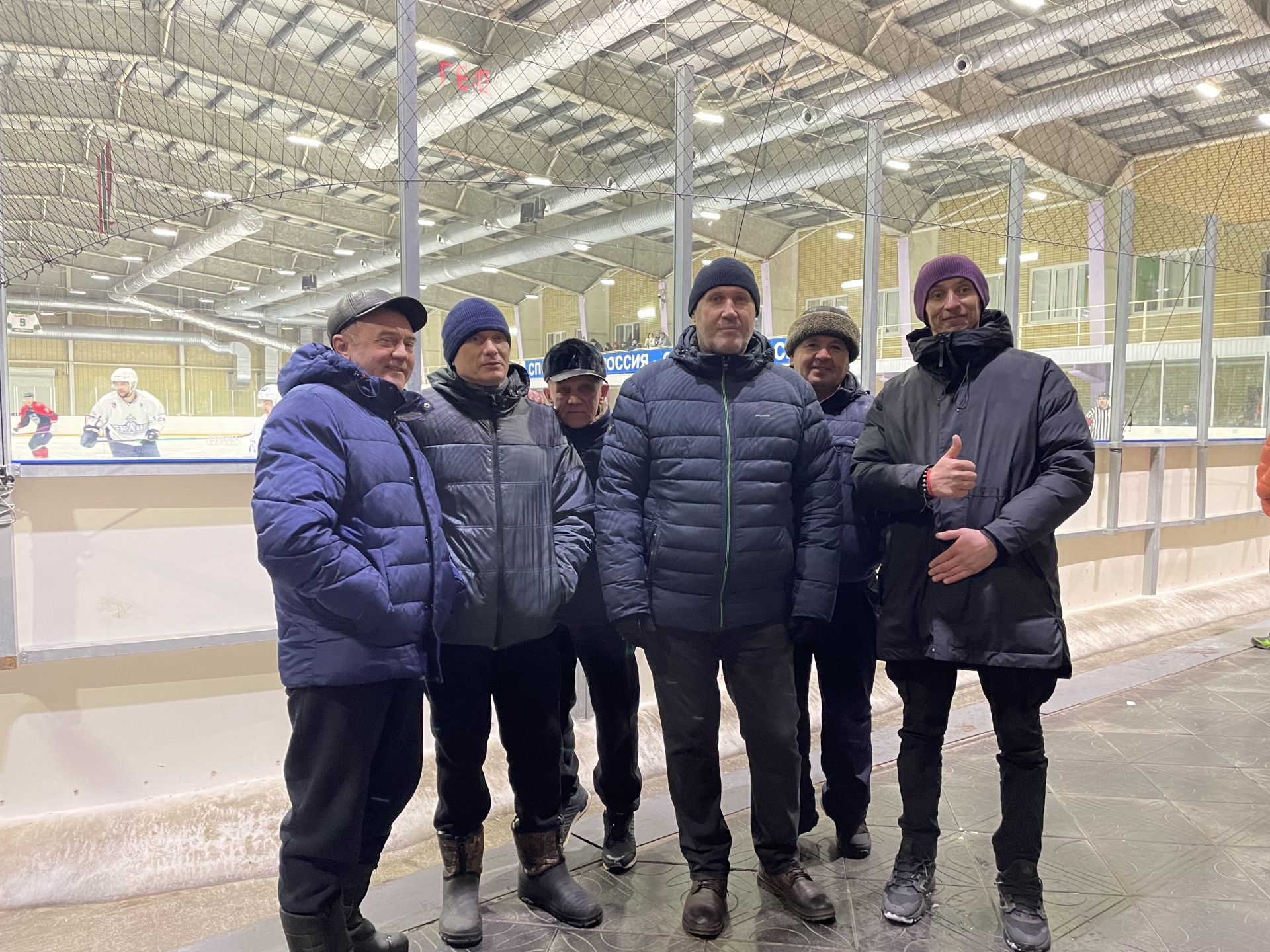 «В хоккей играют настоящие мужчины!»: чистопольские спортсмены стали первыми