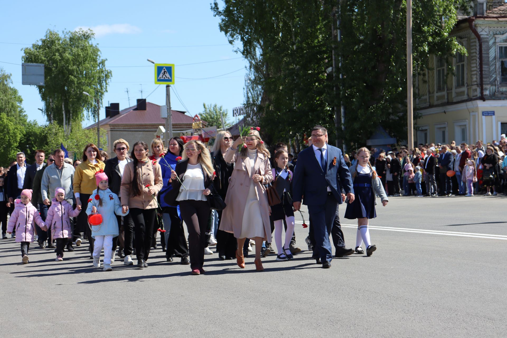 В Чистополе на центральной площади прошел парад Победы