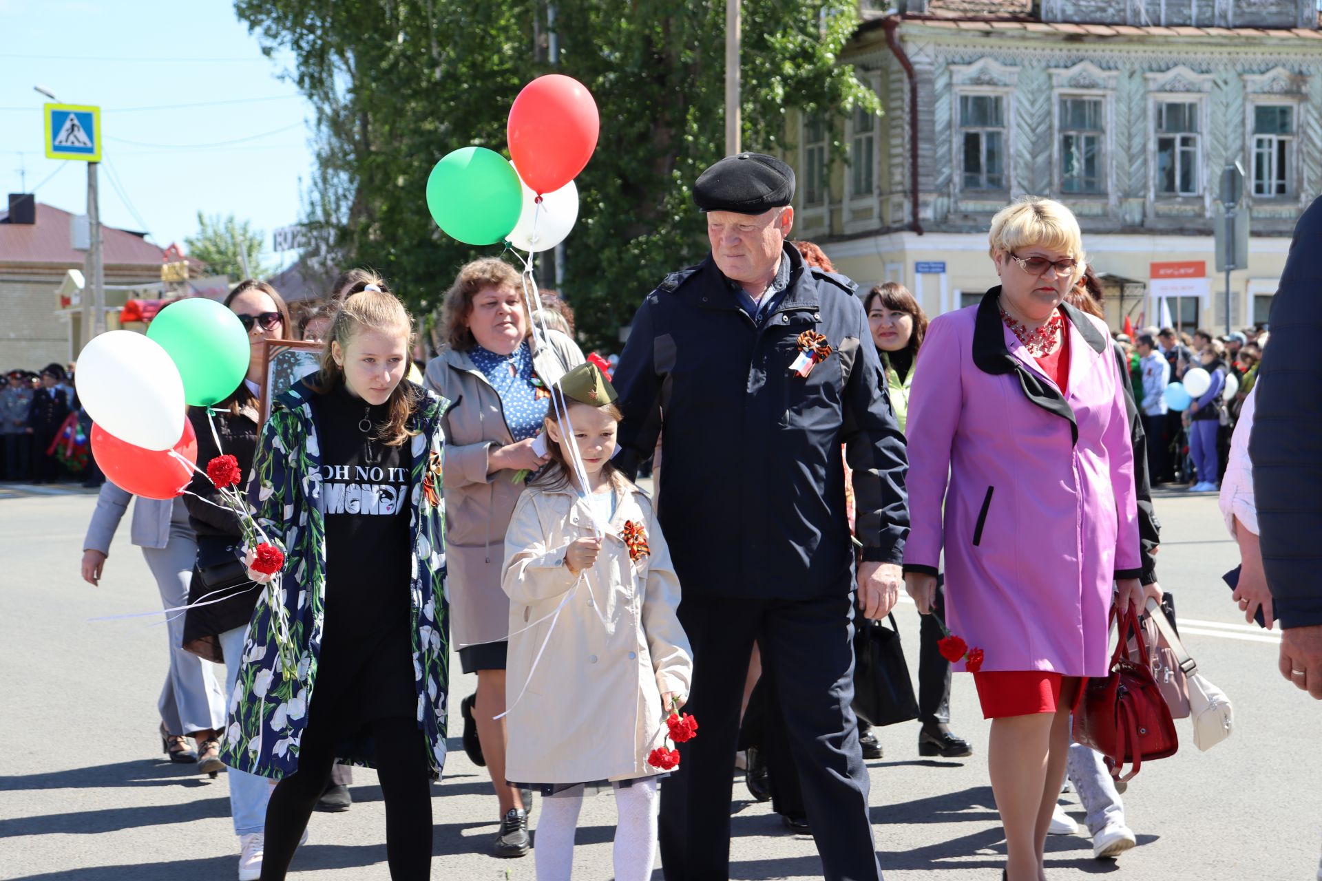 В Чистополе на центральной площади прошел парад Победы