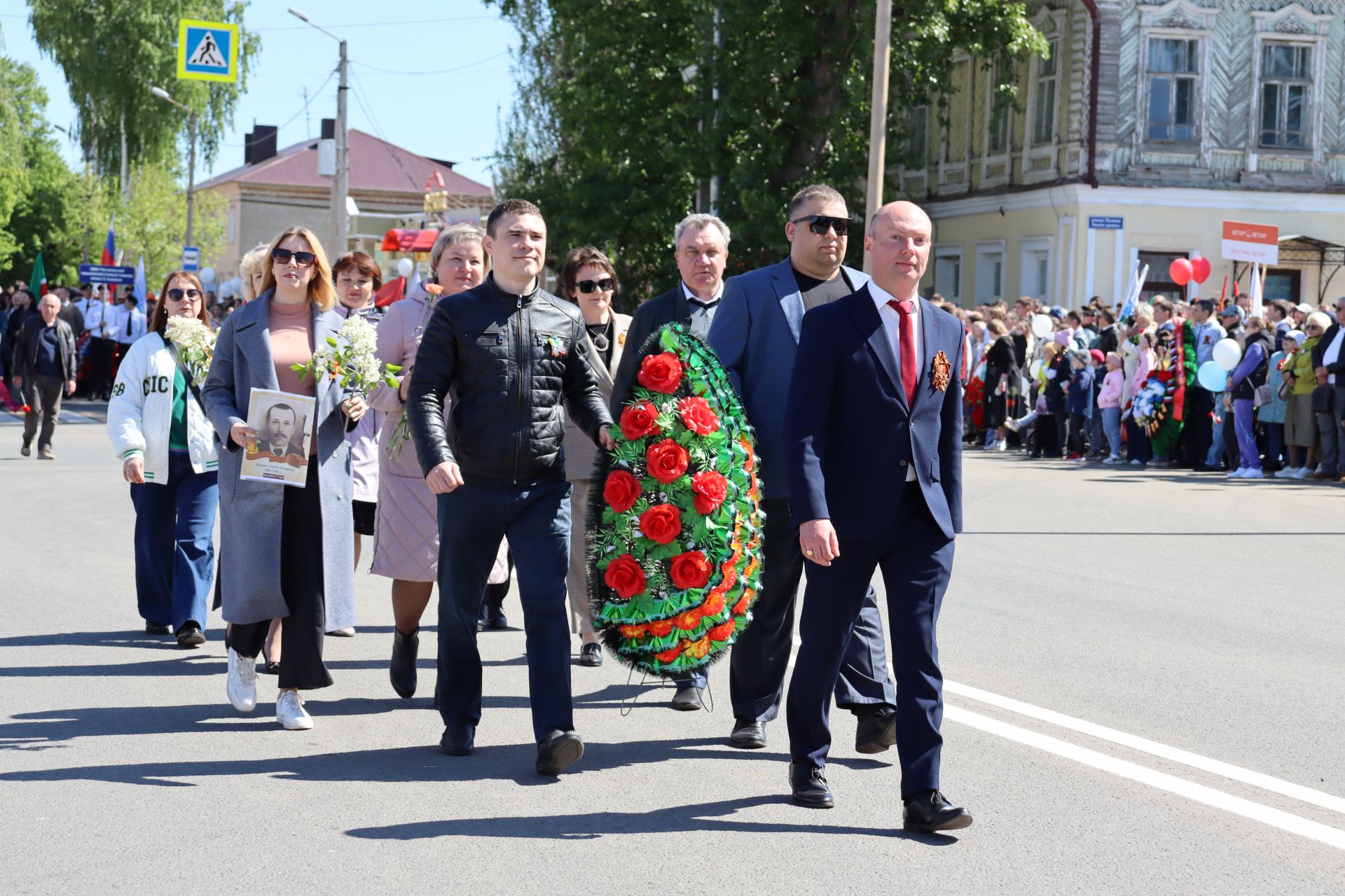 В Чистополе на центральной площади прошел парад Победы