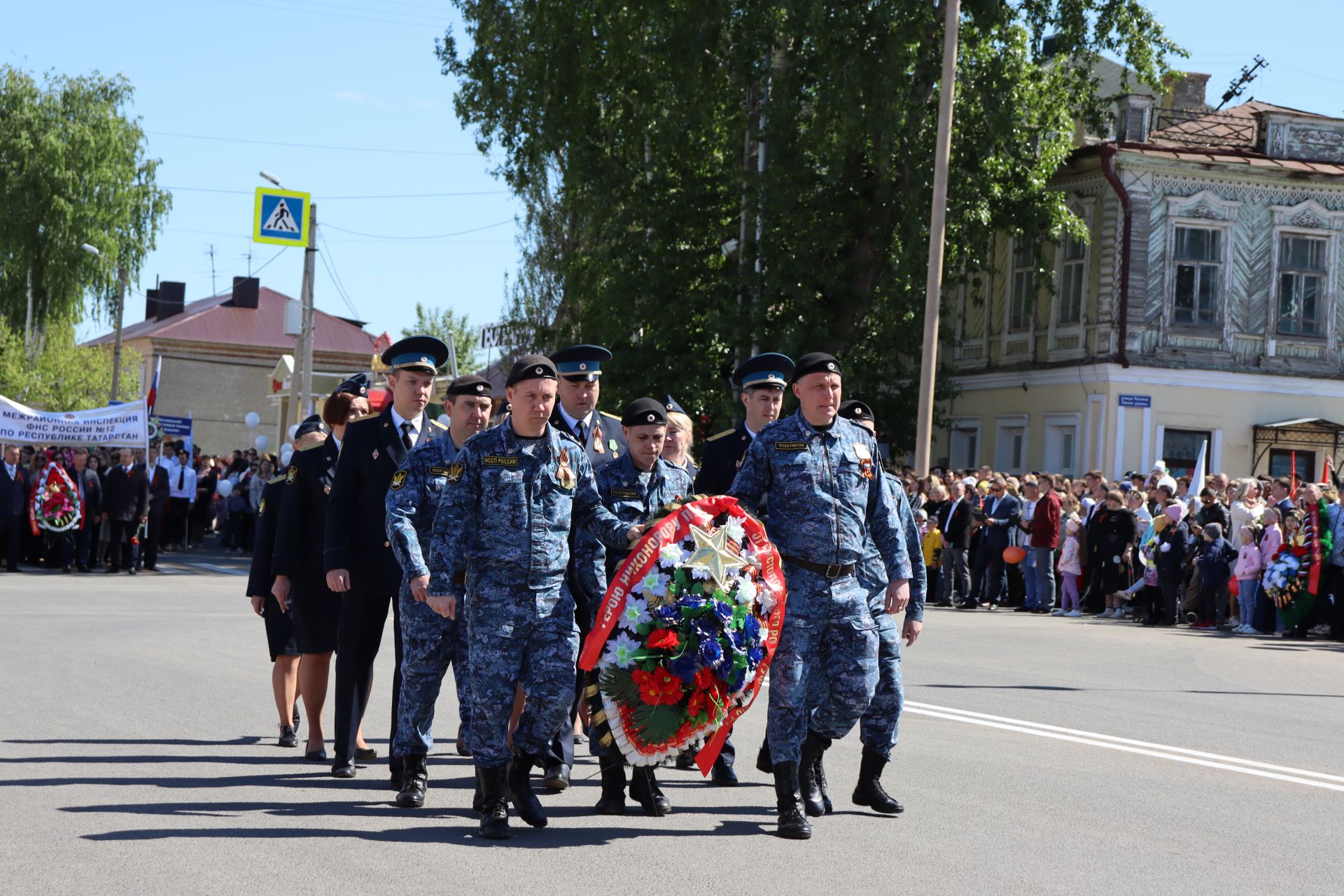 В Чистополе на центральной площади прошел парад Победы