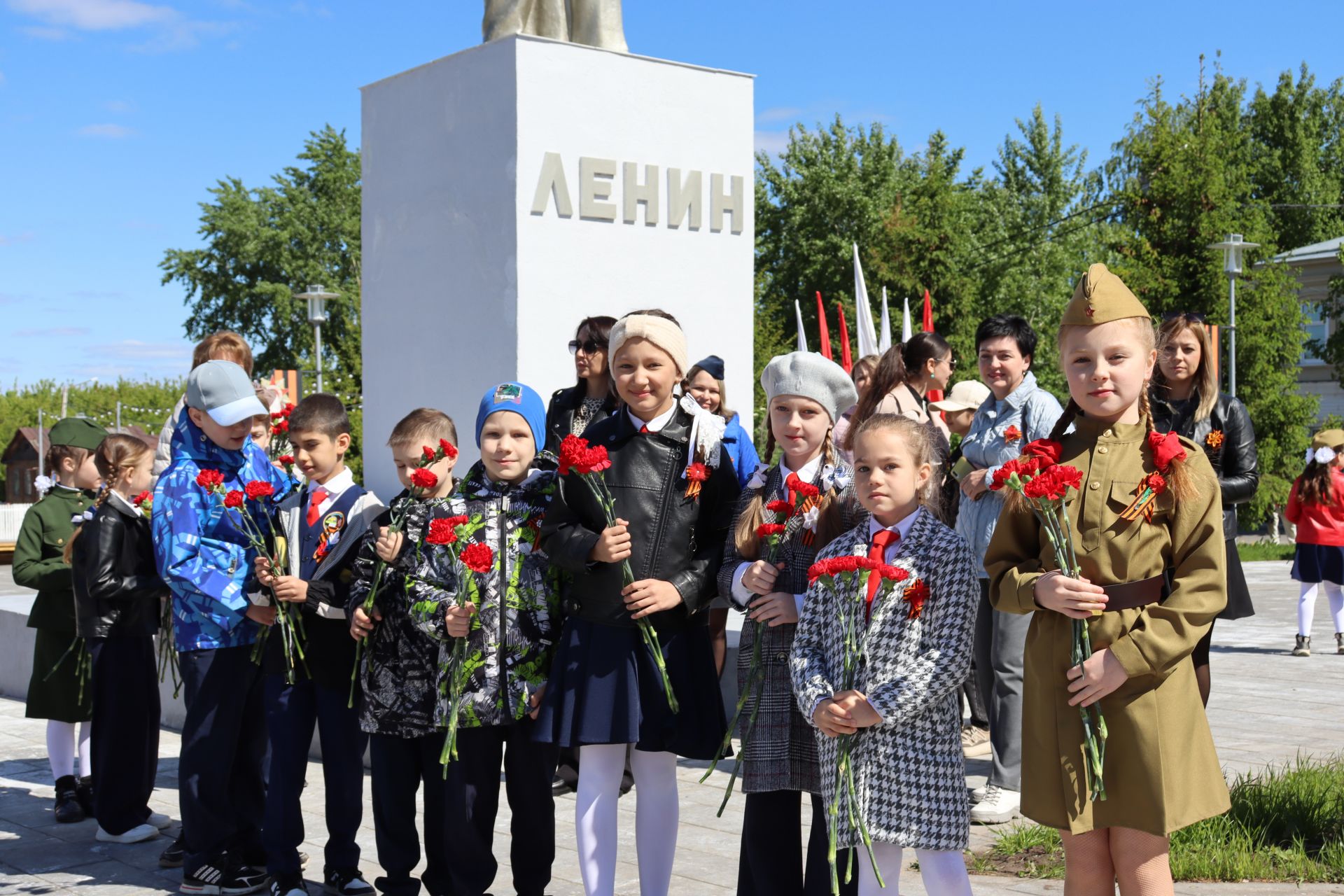 В Чистополе на центральной площади прошел парад Победы