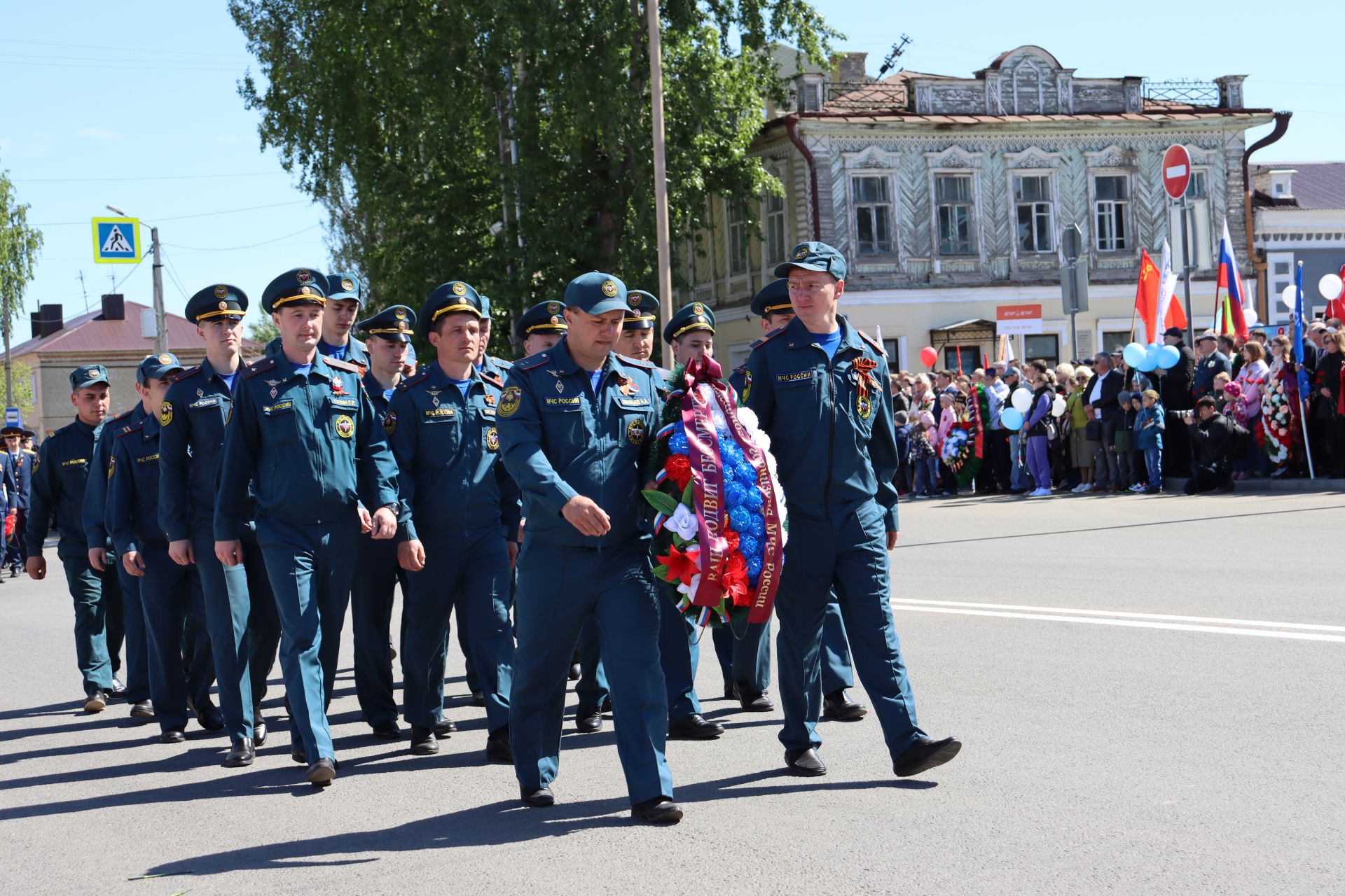 В Чистополе на центральной площади прошел парад Победы