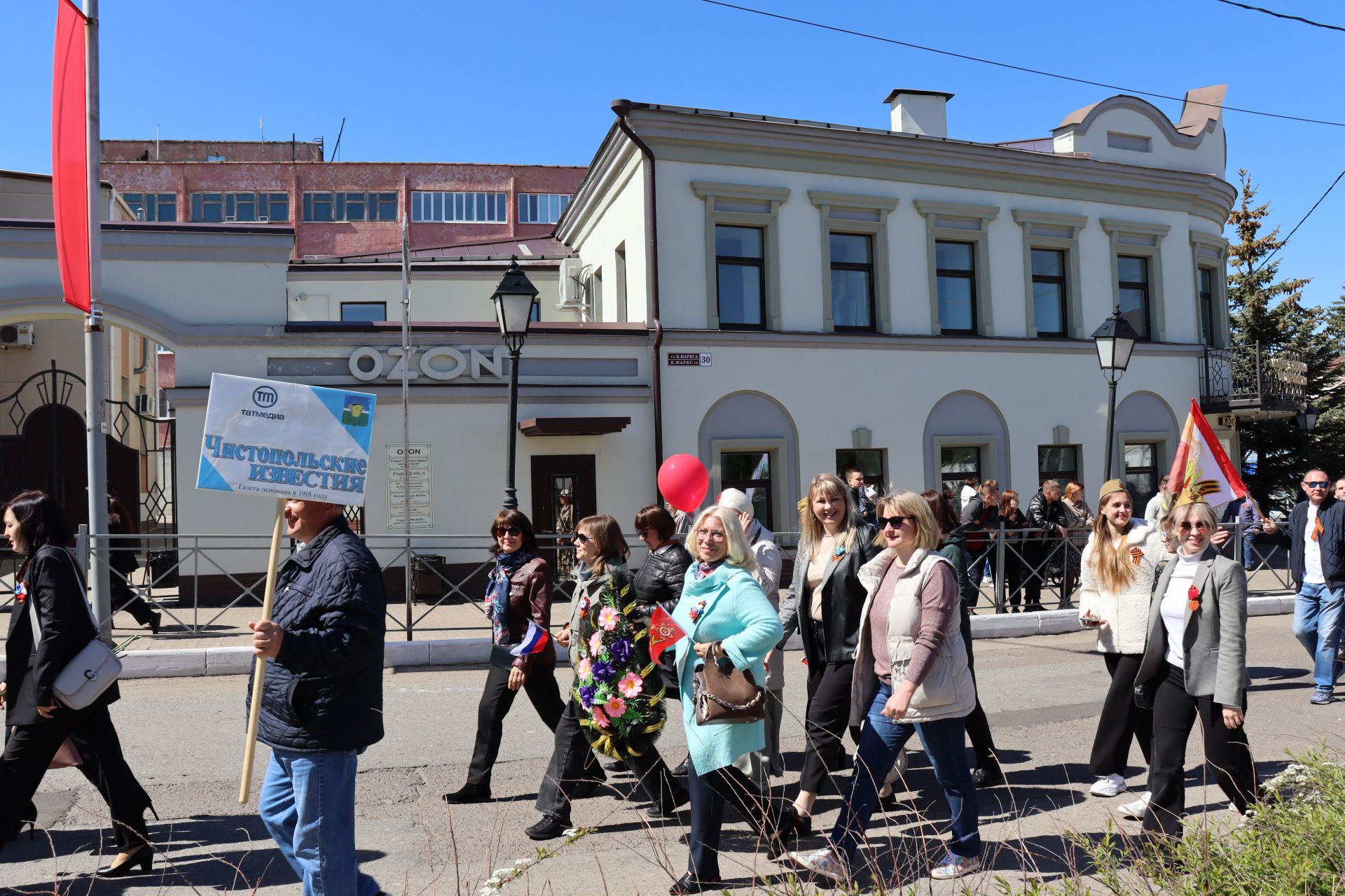 В Чистополе на центральной площади прошел парад Победы