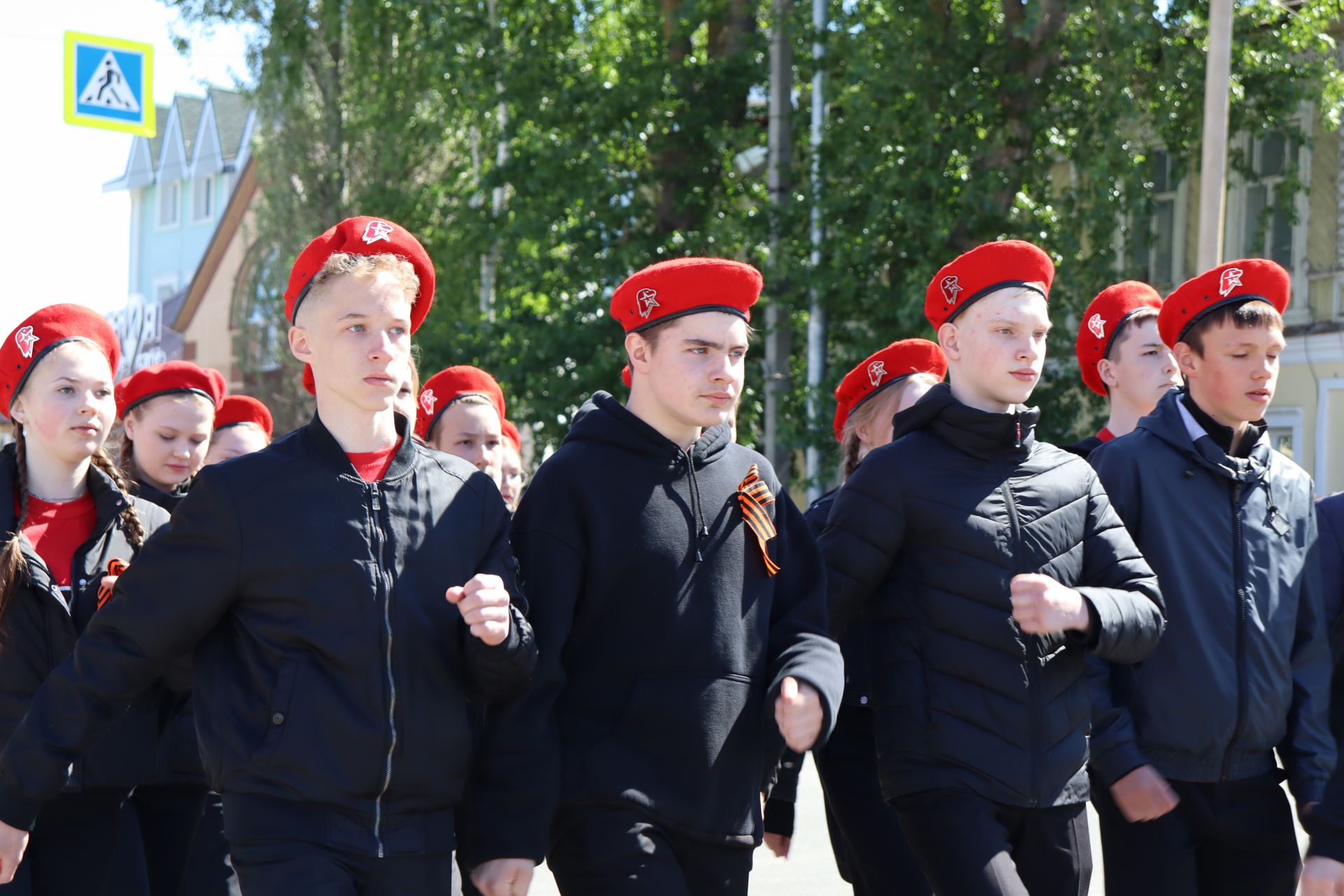 В Чистополе на центральной площади прошел парад Победы