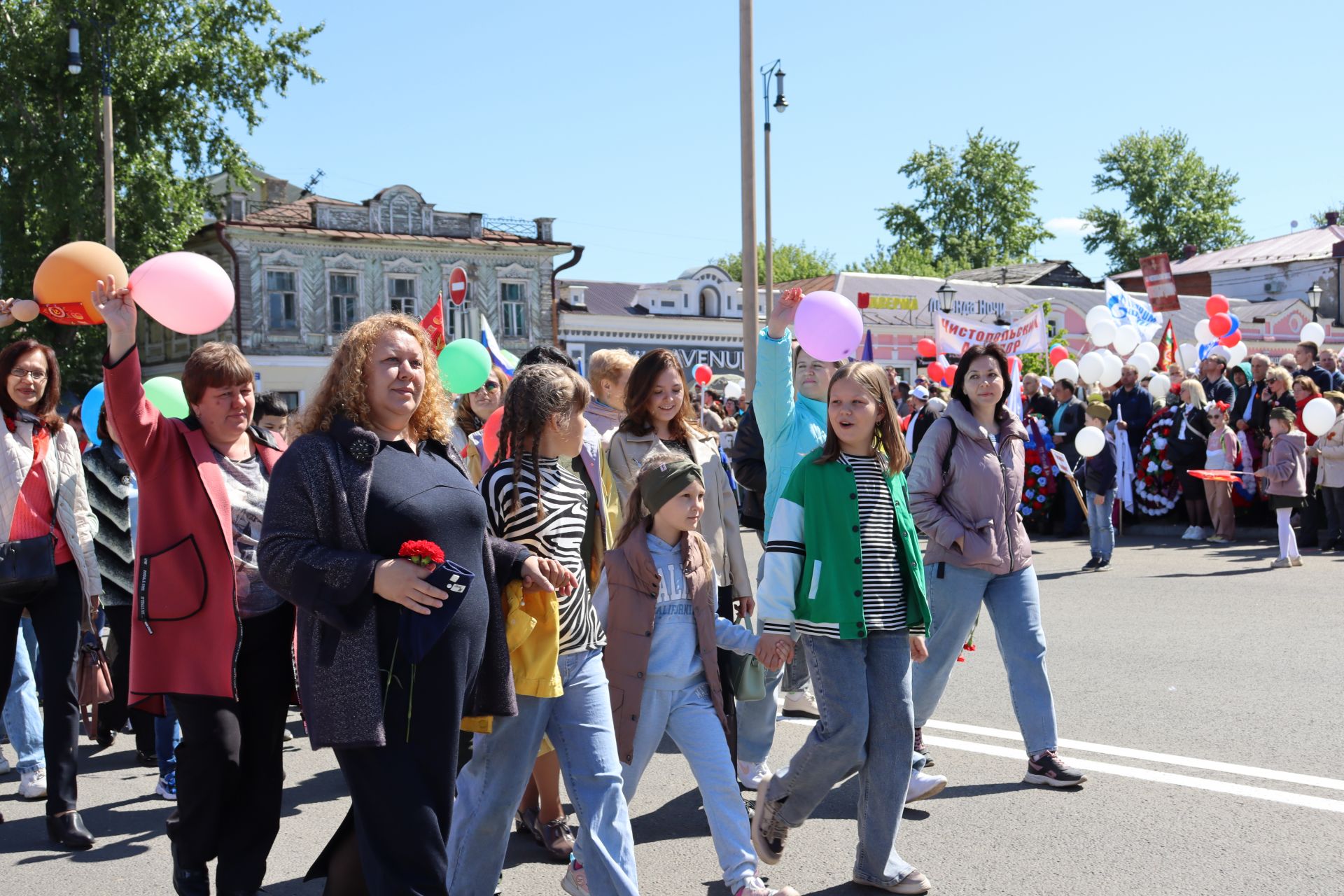 В Чистополе на центральной площади прошел парад Победы